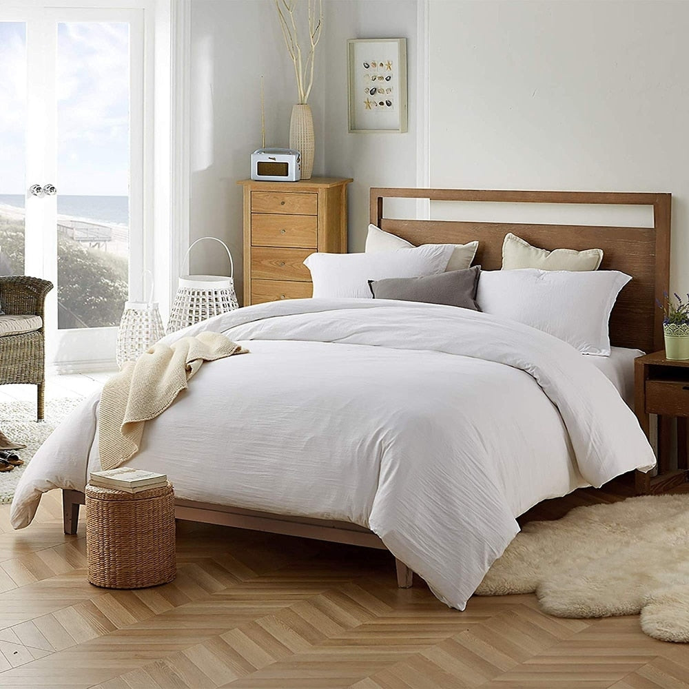 Porch Den Arlinridge White Comforter