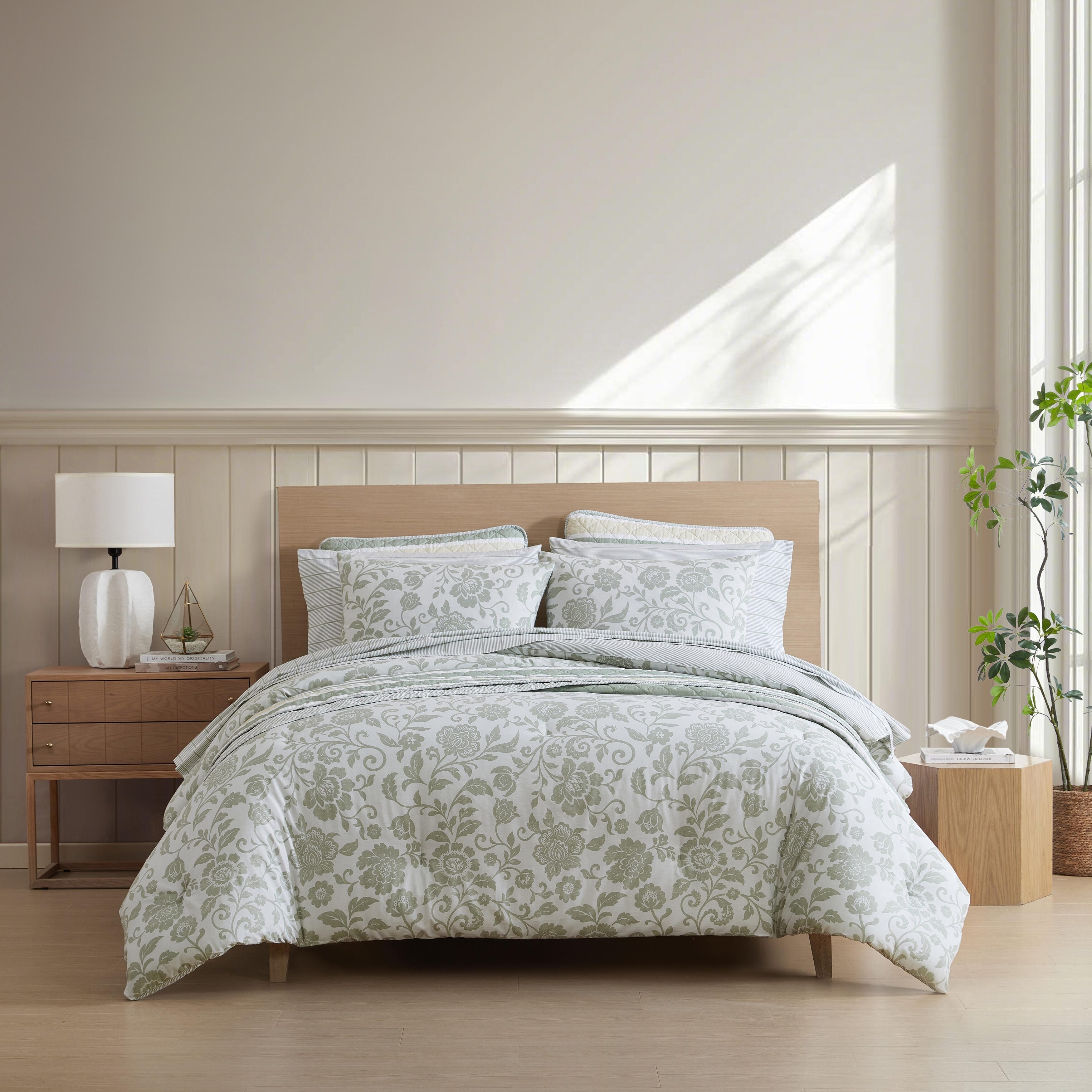Nautica Jacob Bay Floral Reversible Stripe Cotton Lightweight Coastal Comforter Green