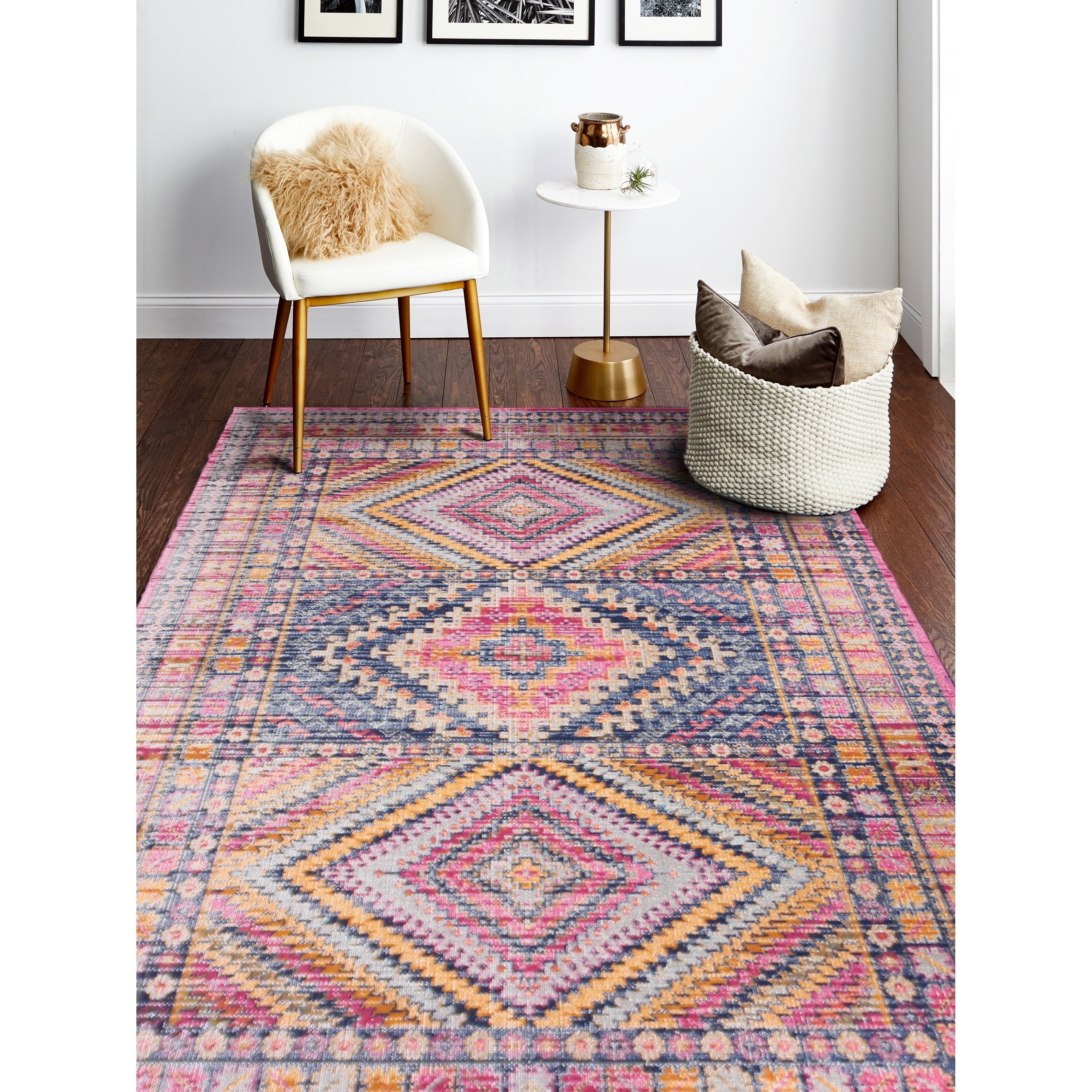 Nick Fuchsia Transitional Area Rug 53 X 76