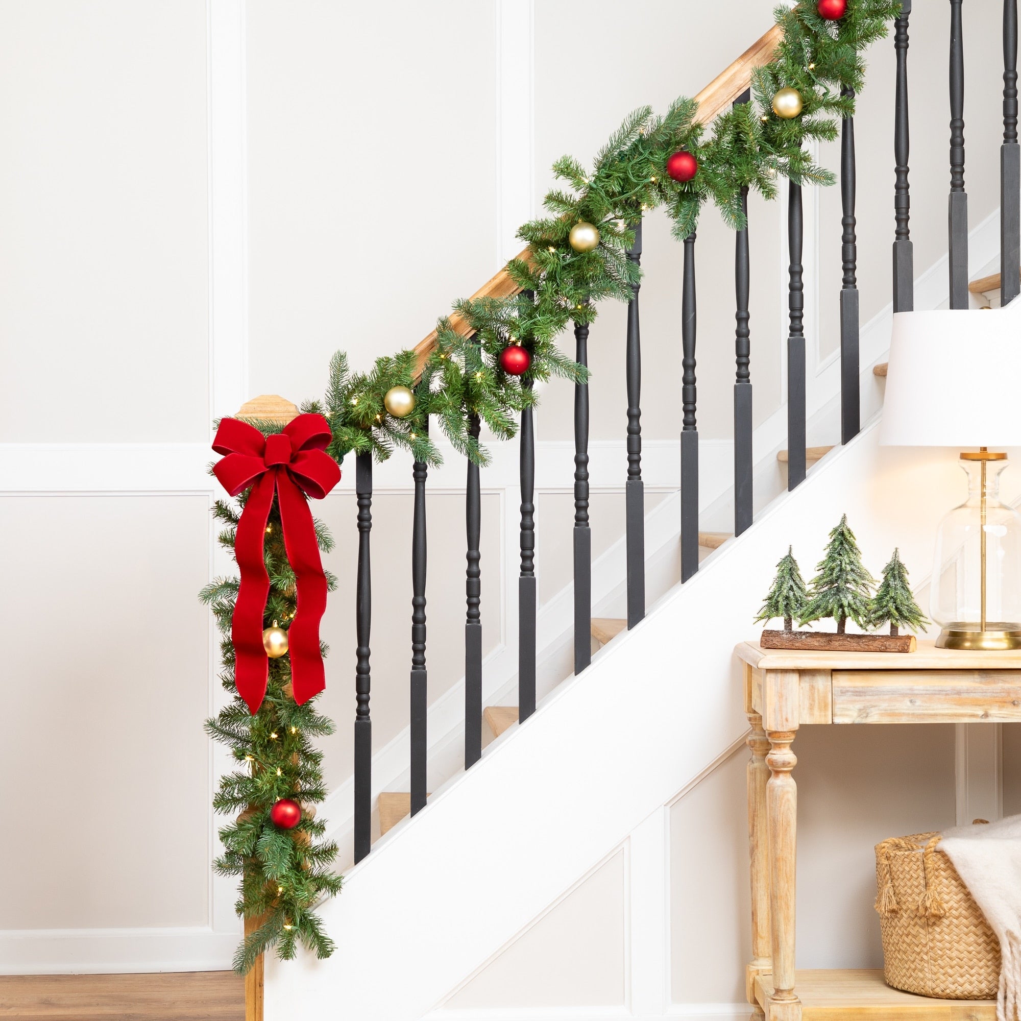 9 X 10 Pre Lit Noble Fir Artificial Christmas Garland Clear Lights Green