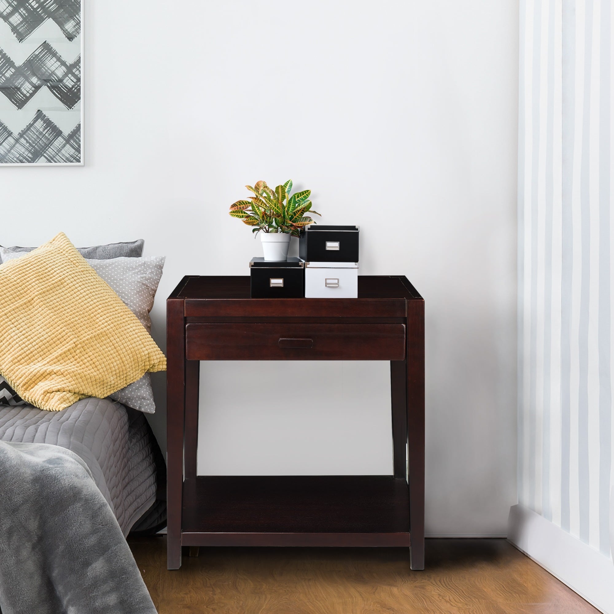 Notre Dame Nightstand With Usb Port