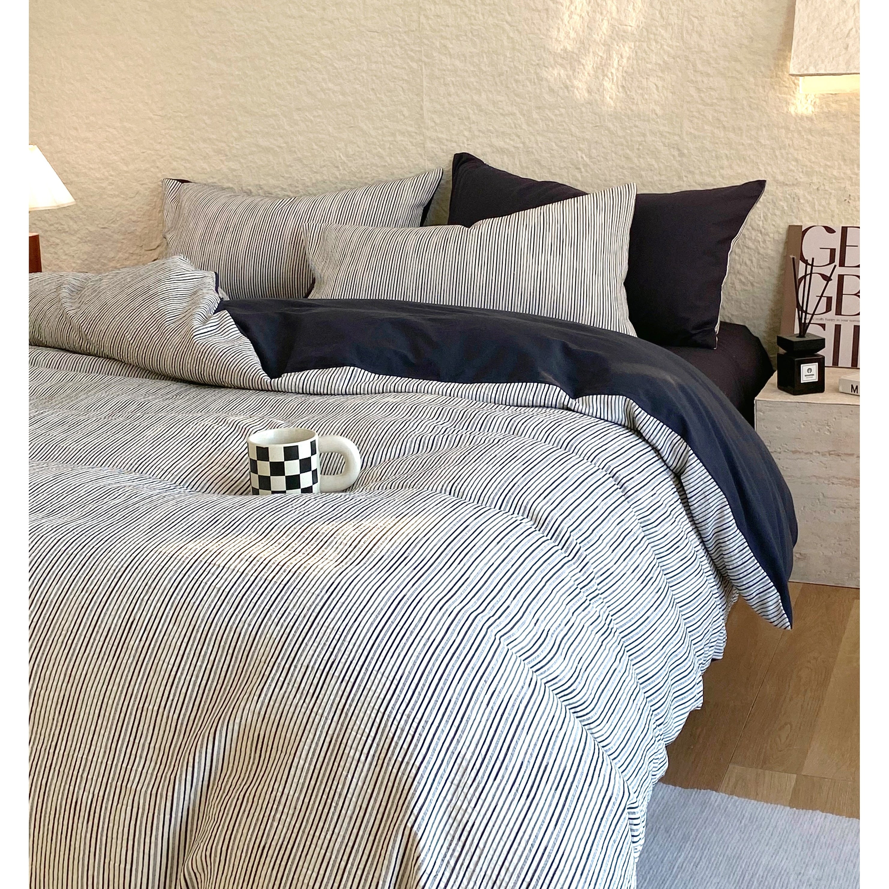 Of Joy Black White Striped 100 Cotton Yarn Dyed Jacquard Reversible Comforter Set