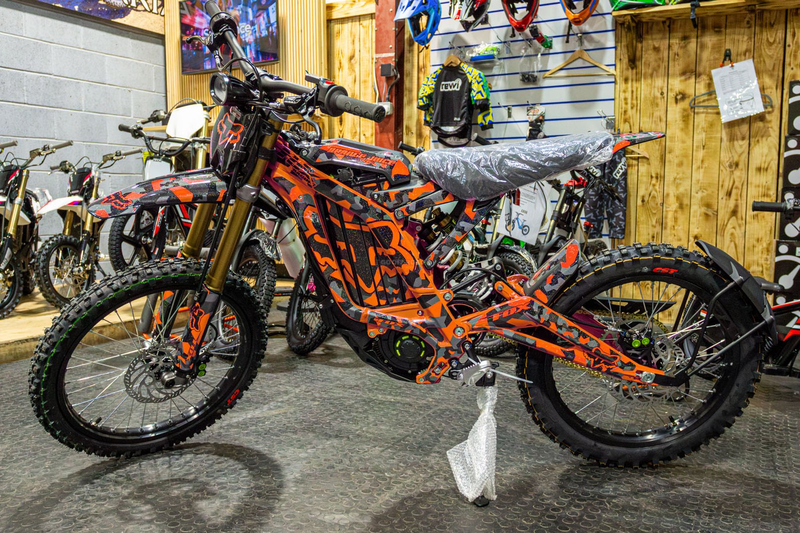 SUR RON FULL COVERAGE GRAPHICS KIT  – FOX RACING
