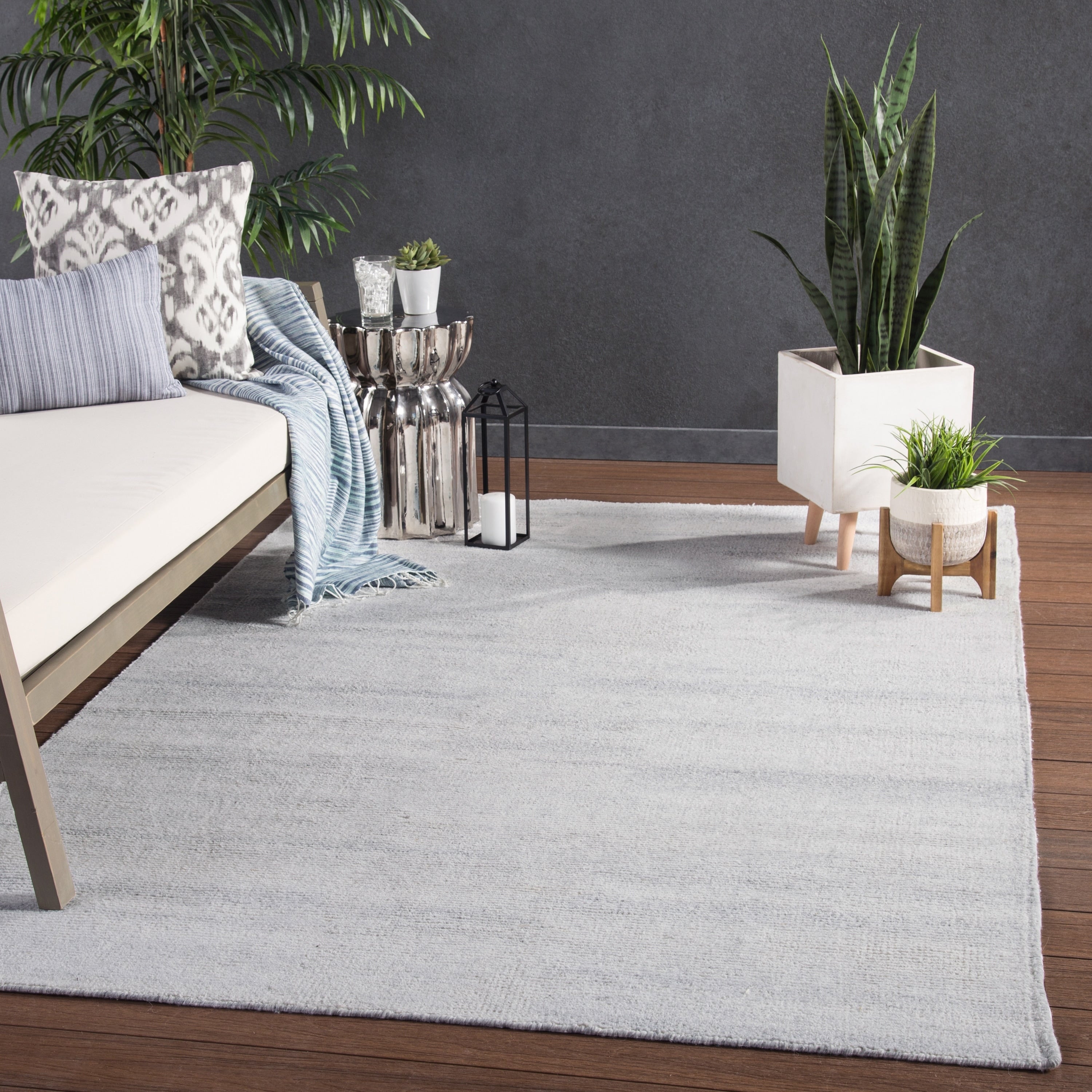 Orleanna Solid White Indoor Outdoor Area Rug 8 X 11 710 X1010