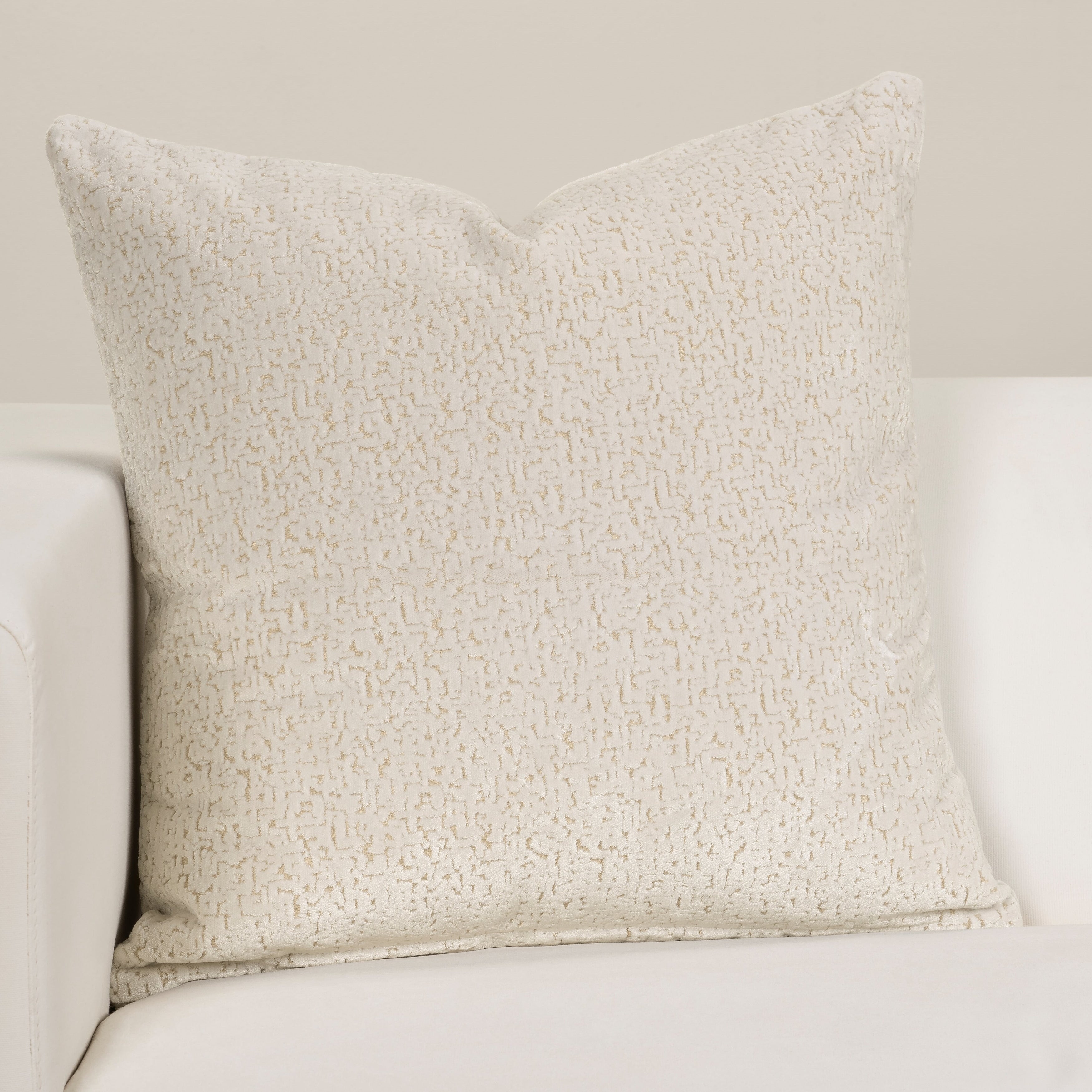 Othello Designer Throw Pillow