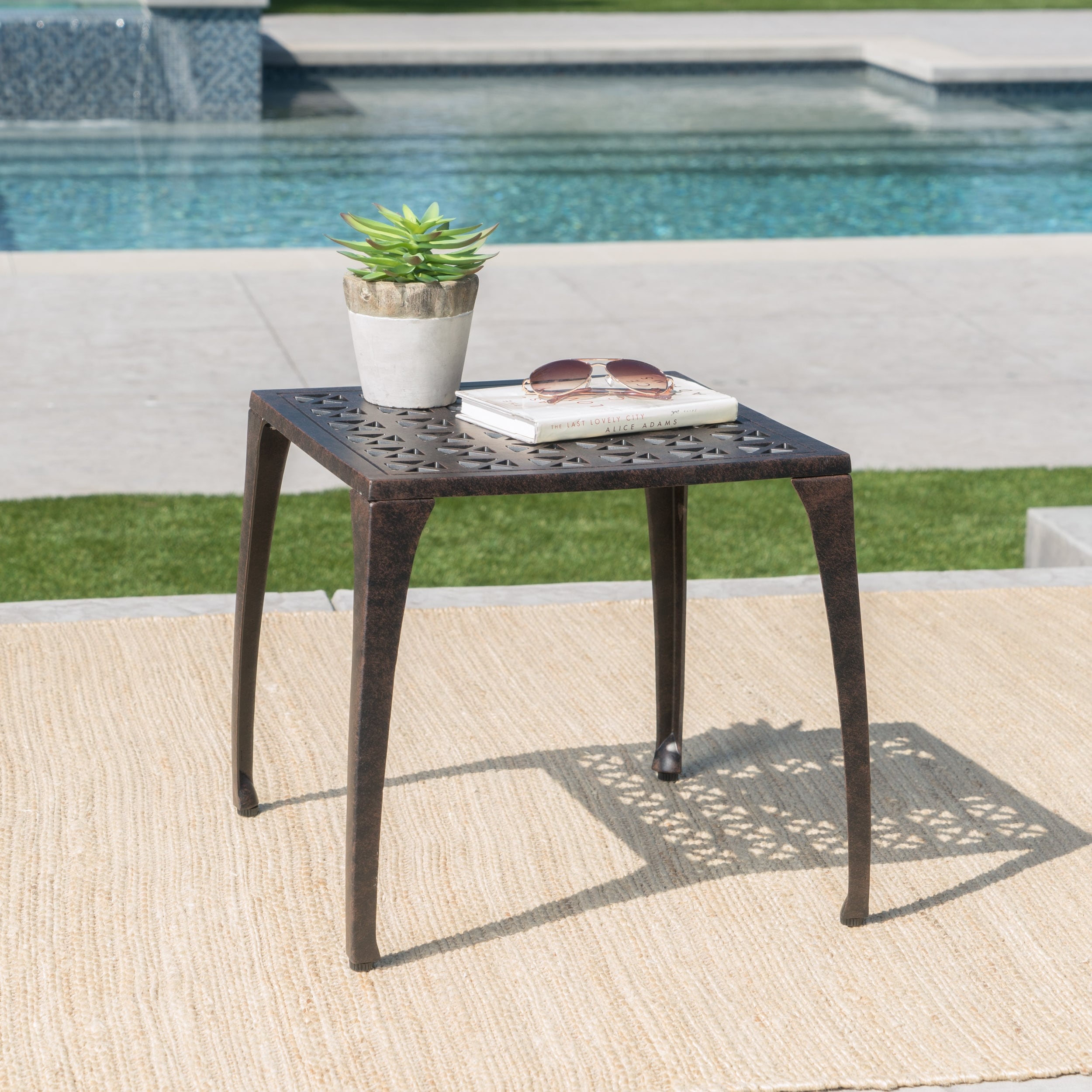 Outdoor 18 Side Table 7.43