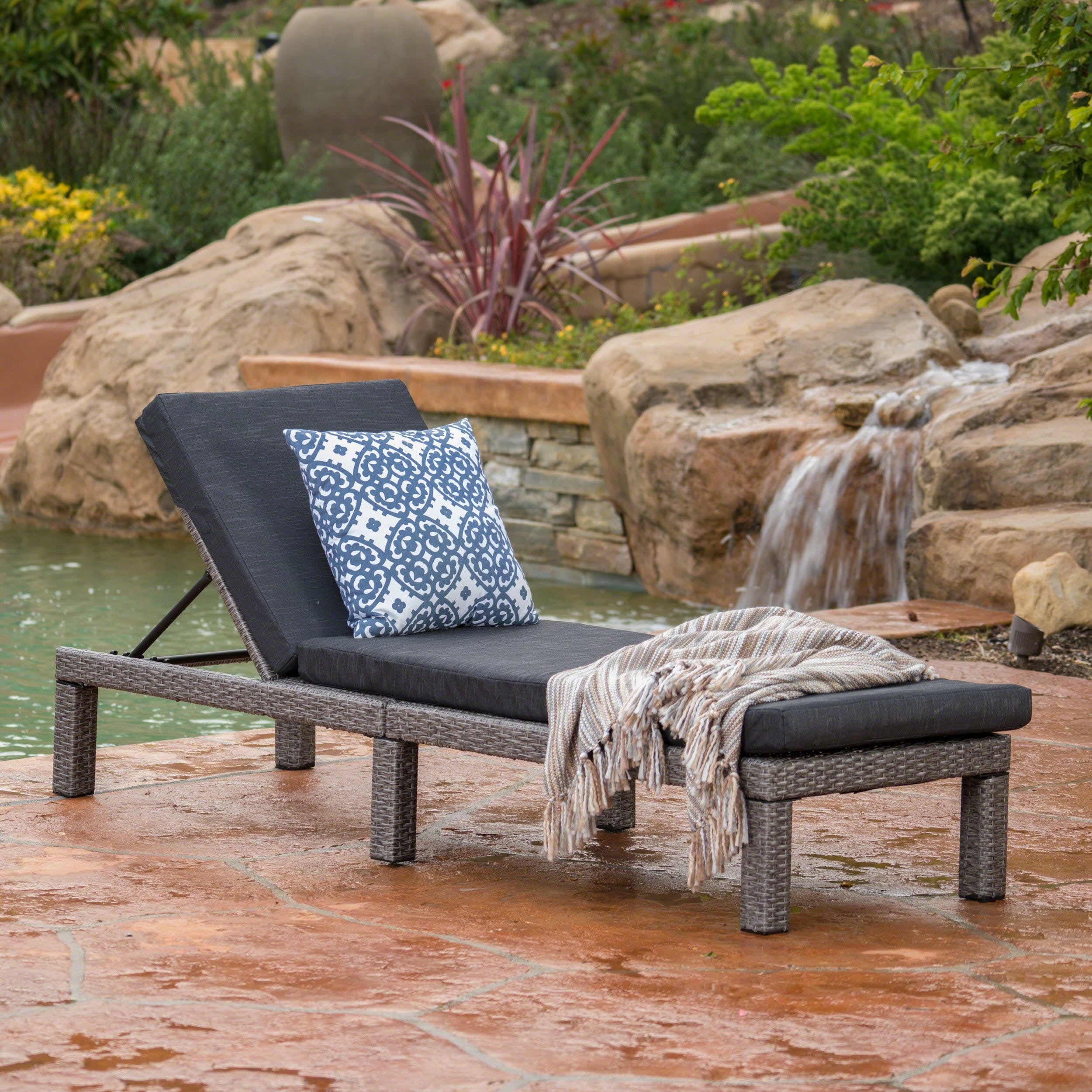 Outdoor Chaise Lounge Mixed Black Frame With Dark Grey Cushion