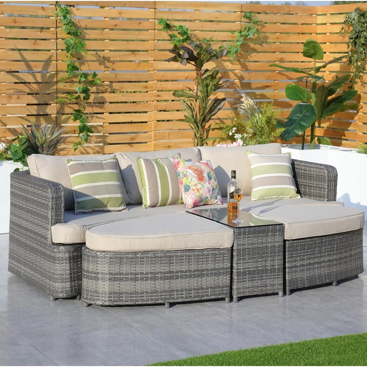 Outdoor Sectional Daybed Garden Furniture By Moda Furnishings