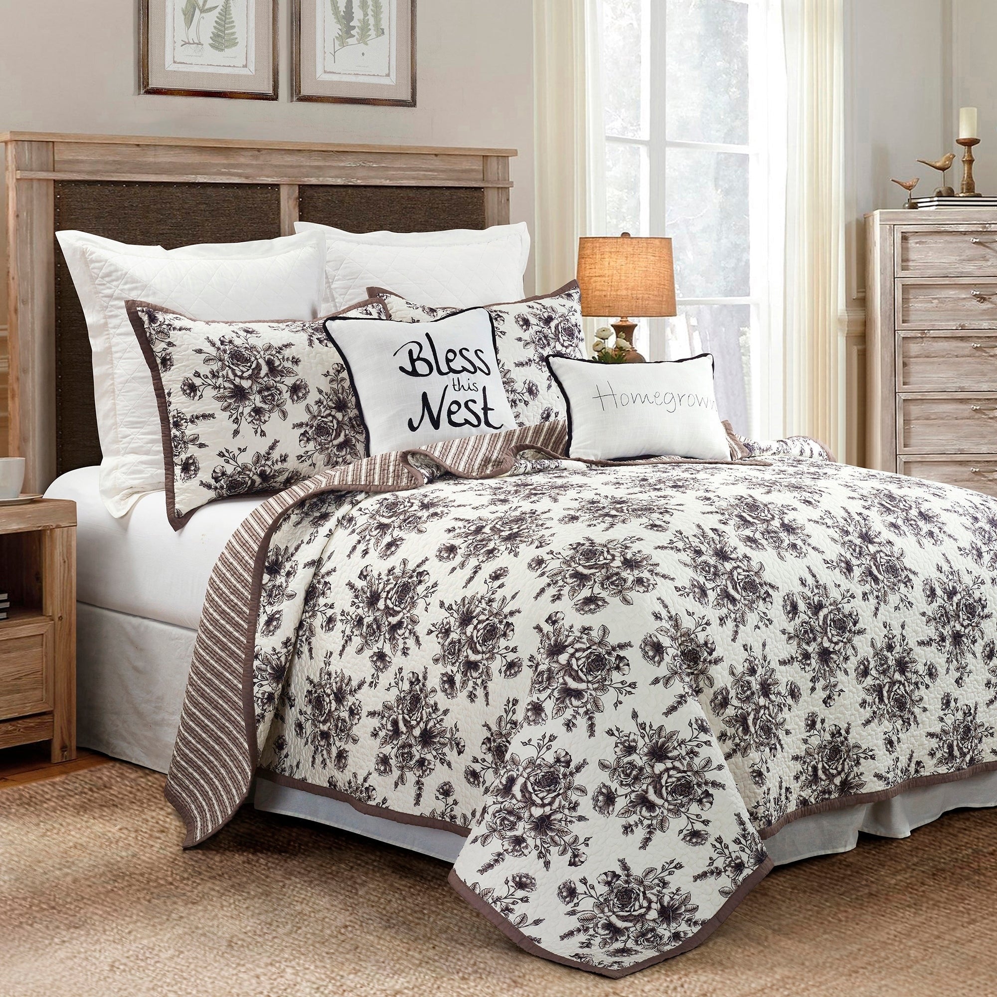 Hiend Accents Lyla Quilt Set King