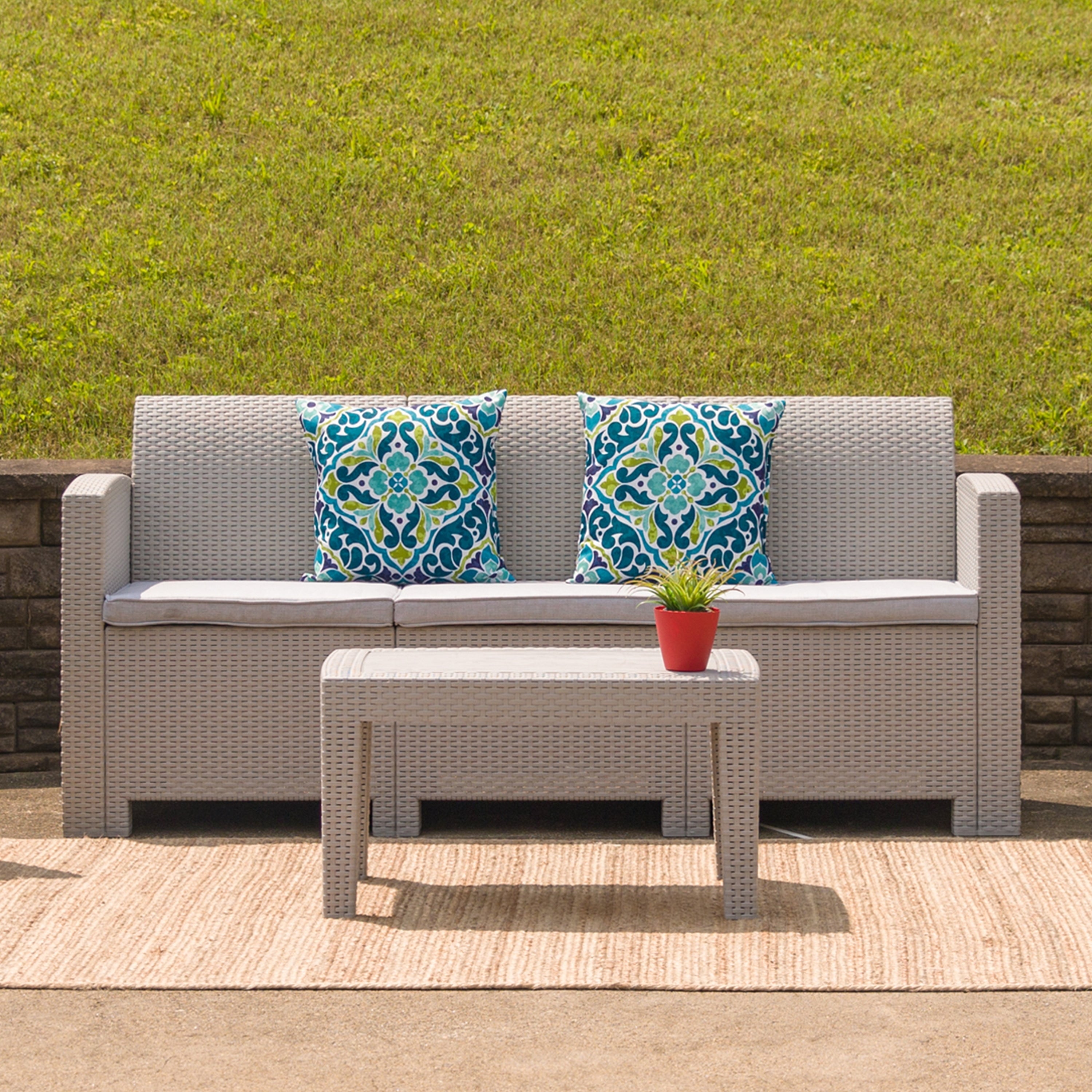 Light Gray Faux Rattan Coffee Table Outdoor Accent Table Patio Furniture
