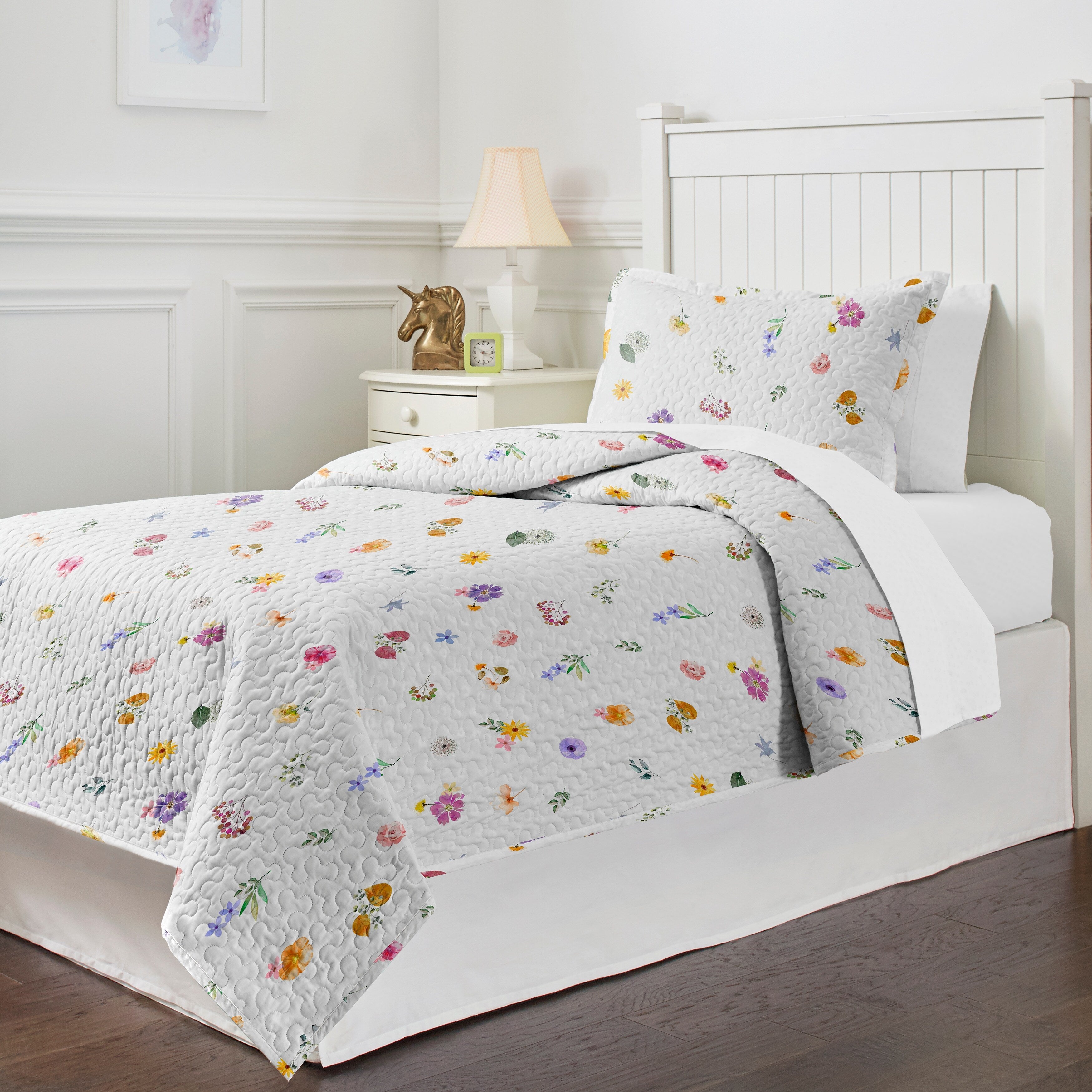 Pointehaven Percale Cotton Oversized Printed Scroll Design Quilt Set