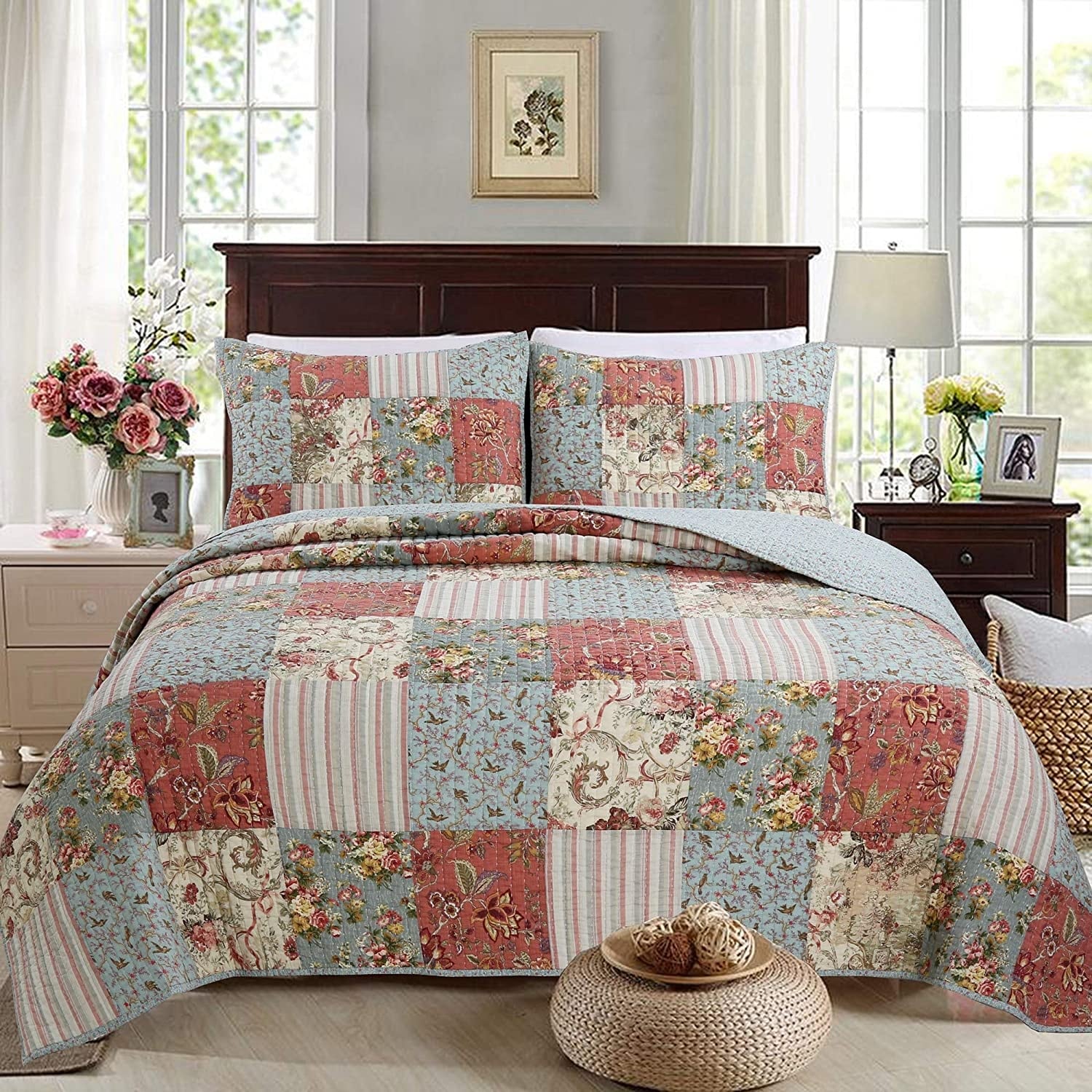 Porch Den Appy Coral Aqua Ivory Patchwork Reversible 3 Piece Quilt Set