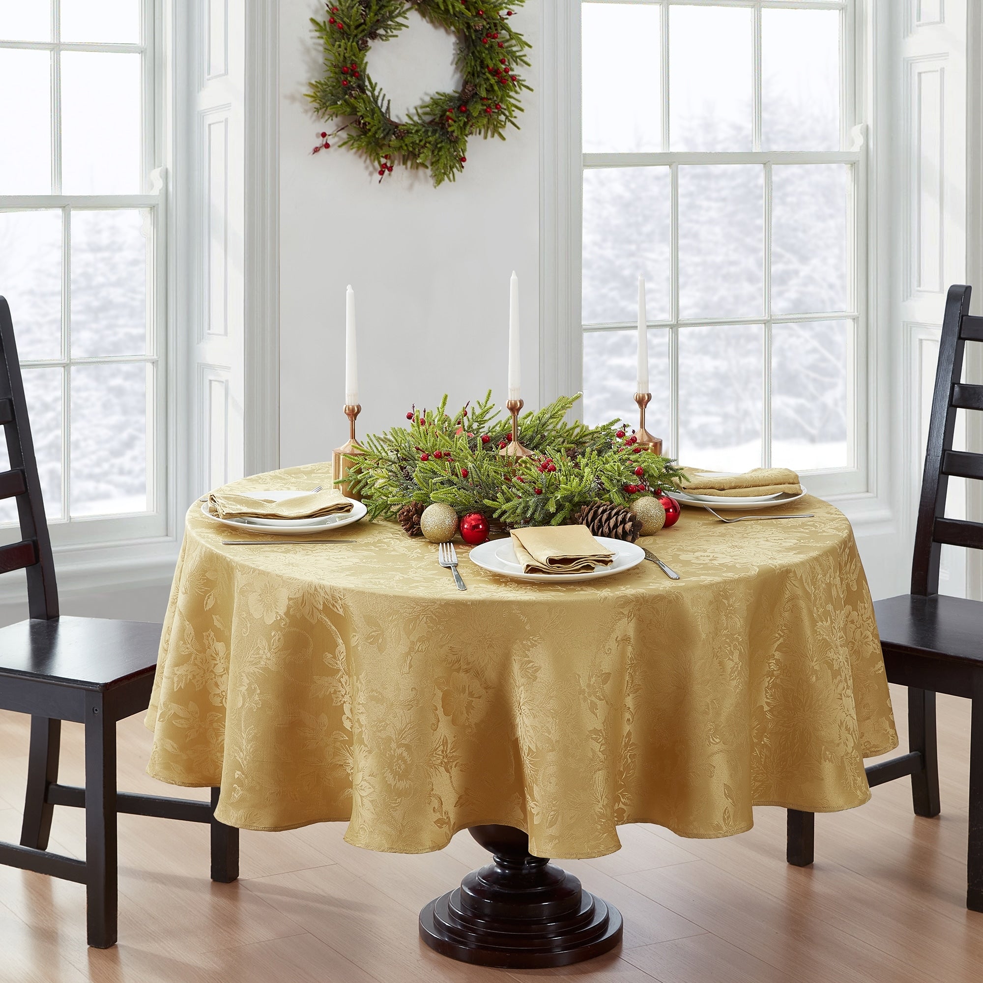 Porch Den Prahl Jacquard Poinsettia Tablecloth