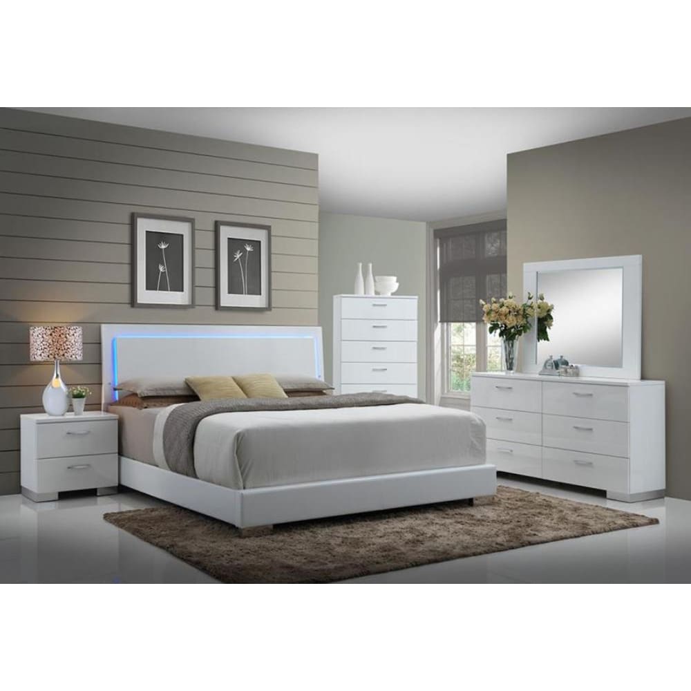 Porter Exquisite 5 Piece Set With Chest