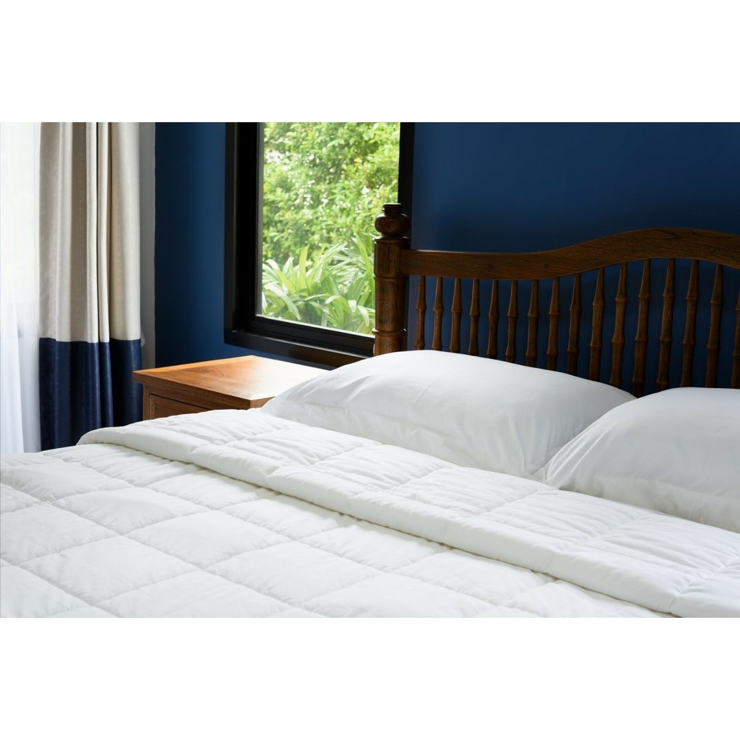 Premium Soft Oversized Lightweight White All Season Down Alternative Comforter