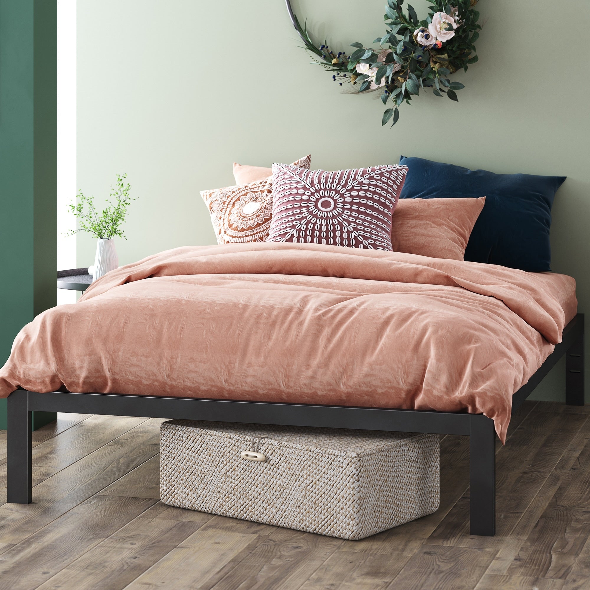 Priage By Zinus 1500 Black Metal King Platform Bed