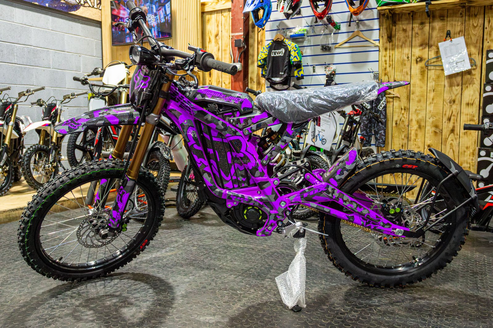 SUR RON FULL COVERAGE GRAPHICS KIT  – FOX RACING
