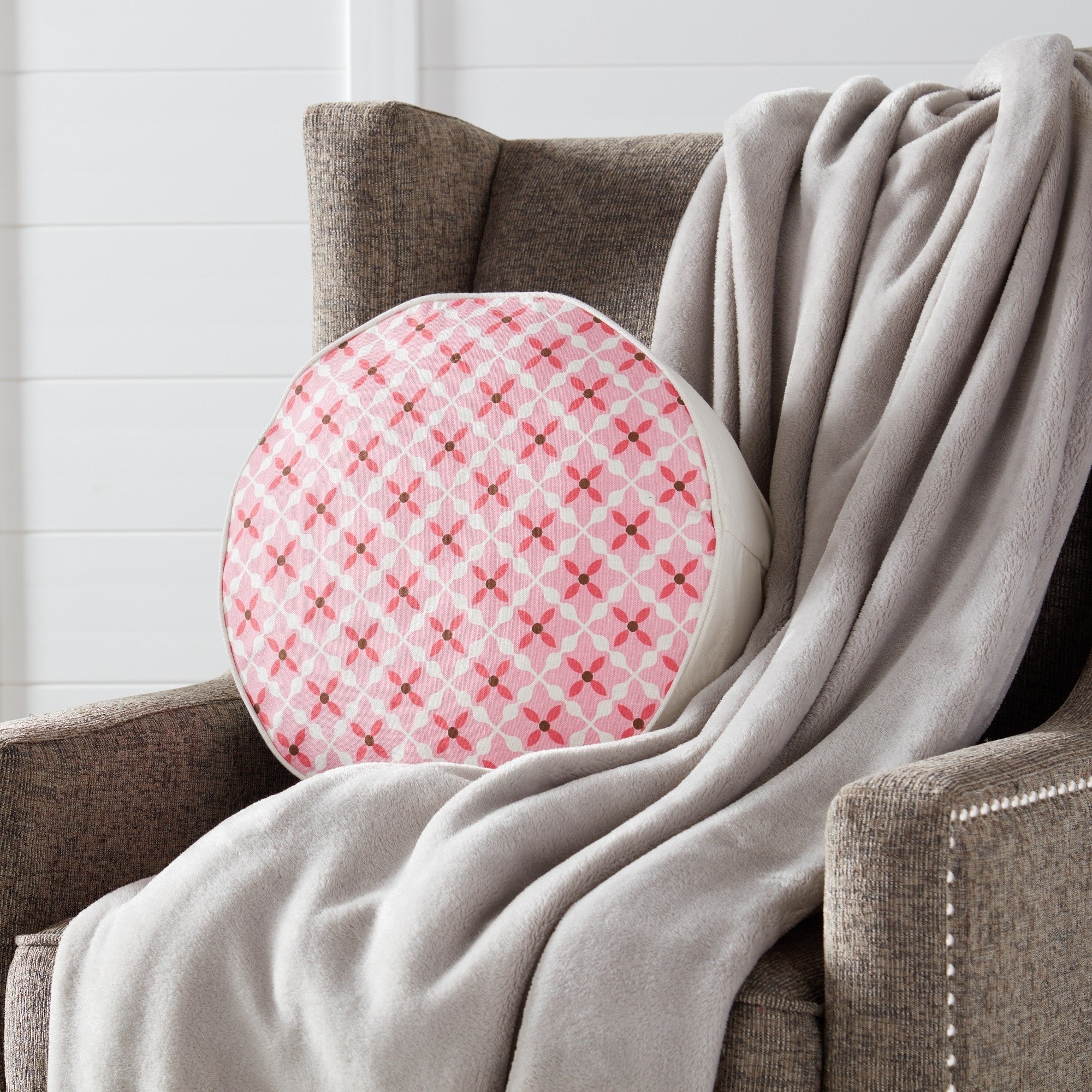 Quatrefoil Cotton Canvas 15 Inch Accent Pillow