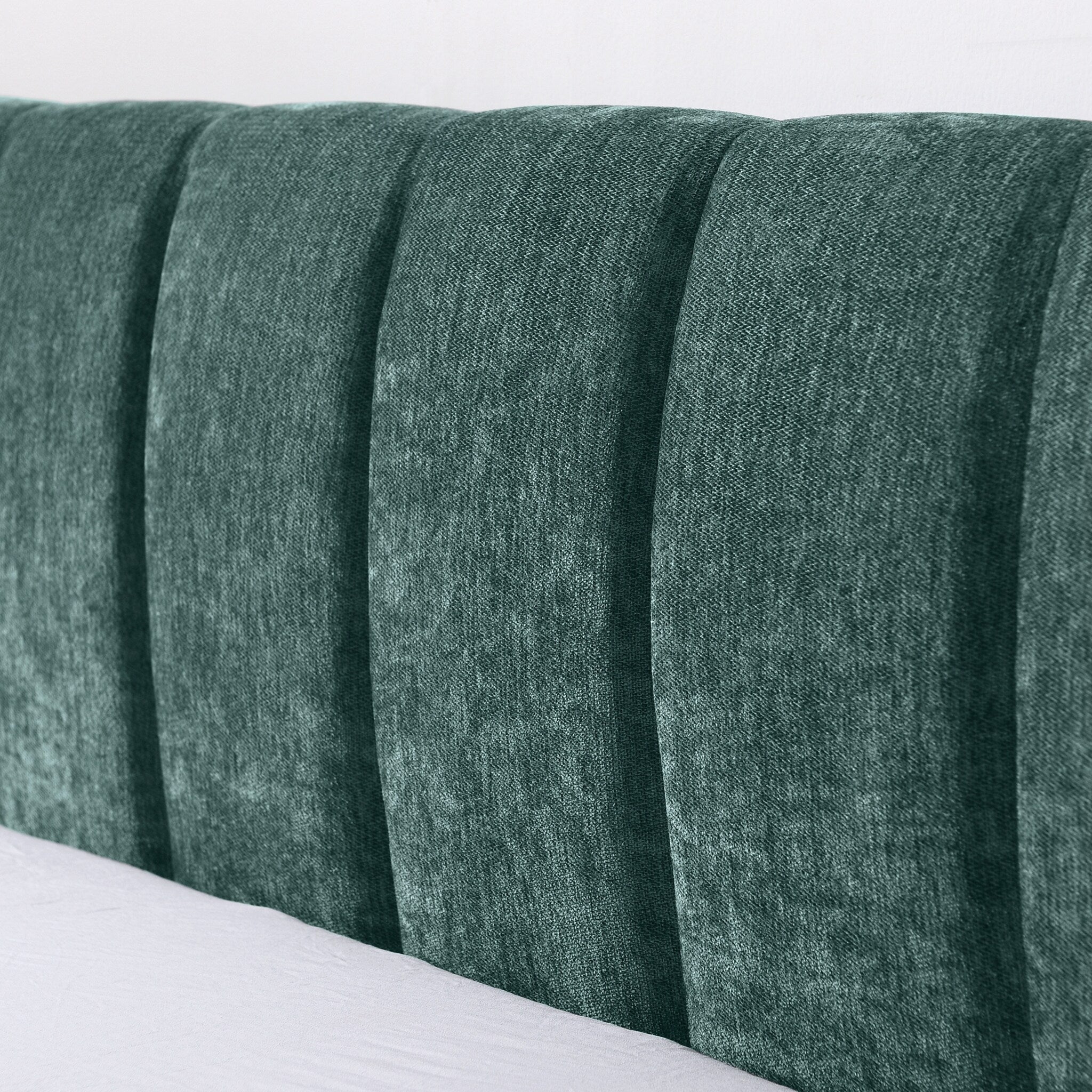 Queen Size Upholstered Bed Frame With Thick Fabric