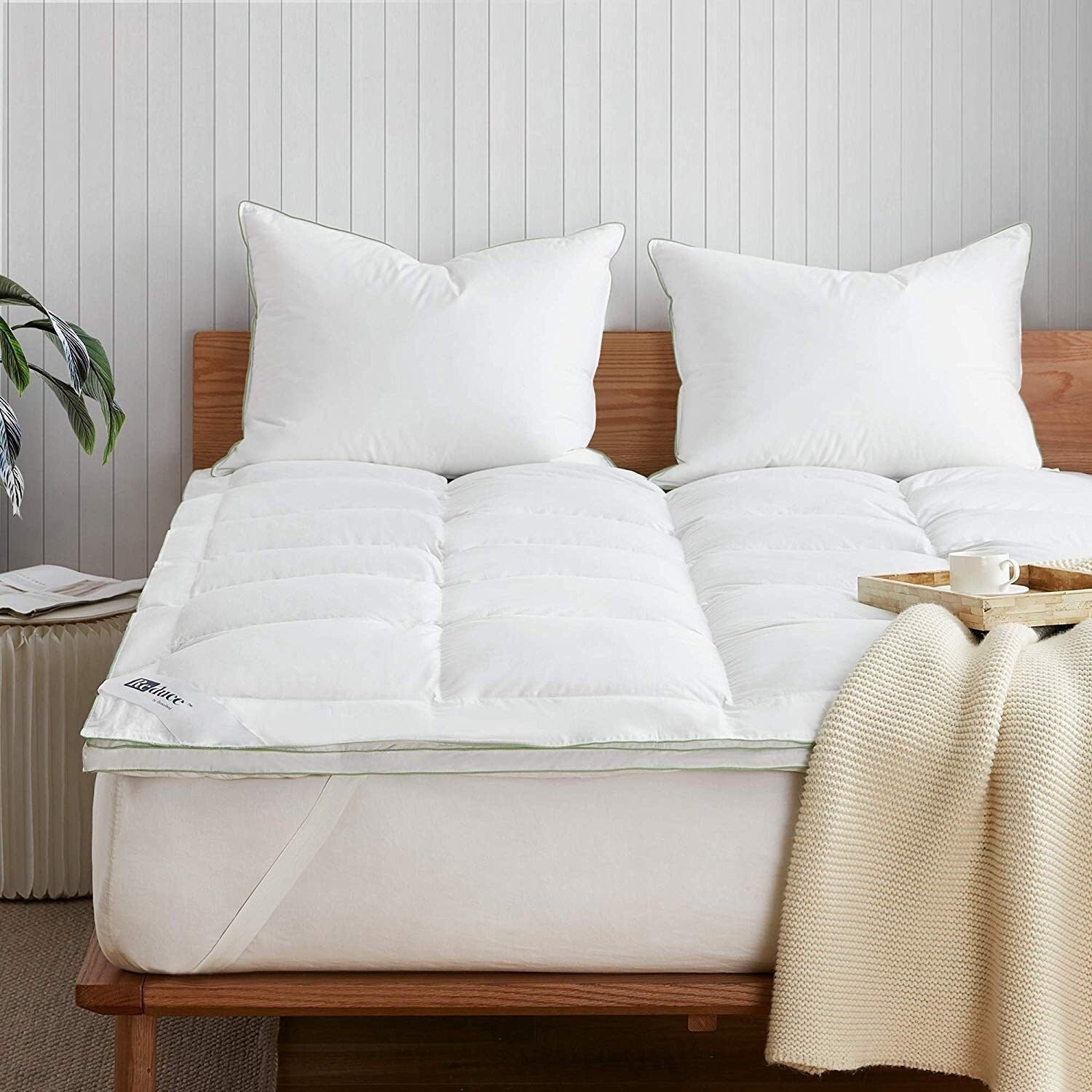 Re Duce Revitalized Down Top Featherbed White