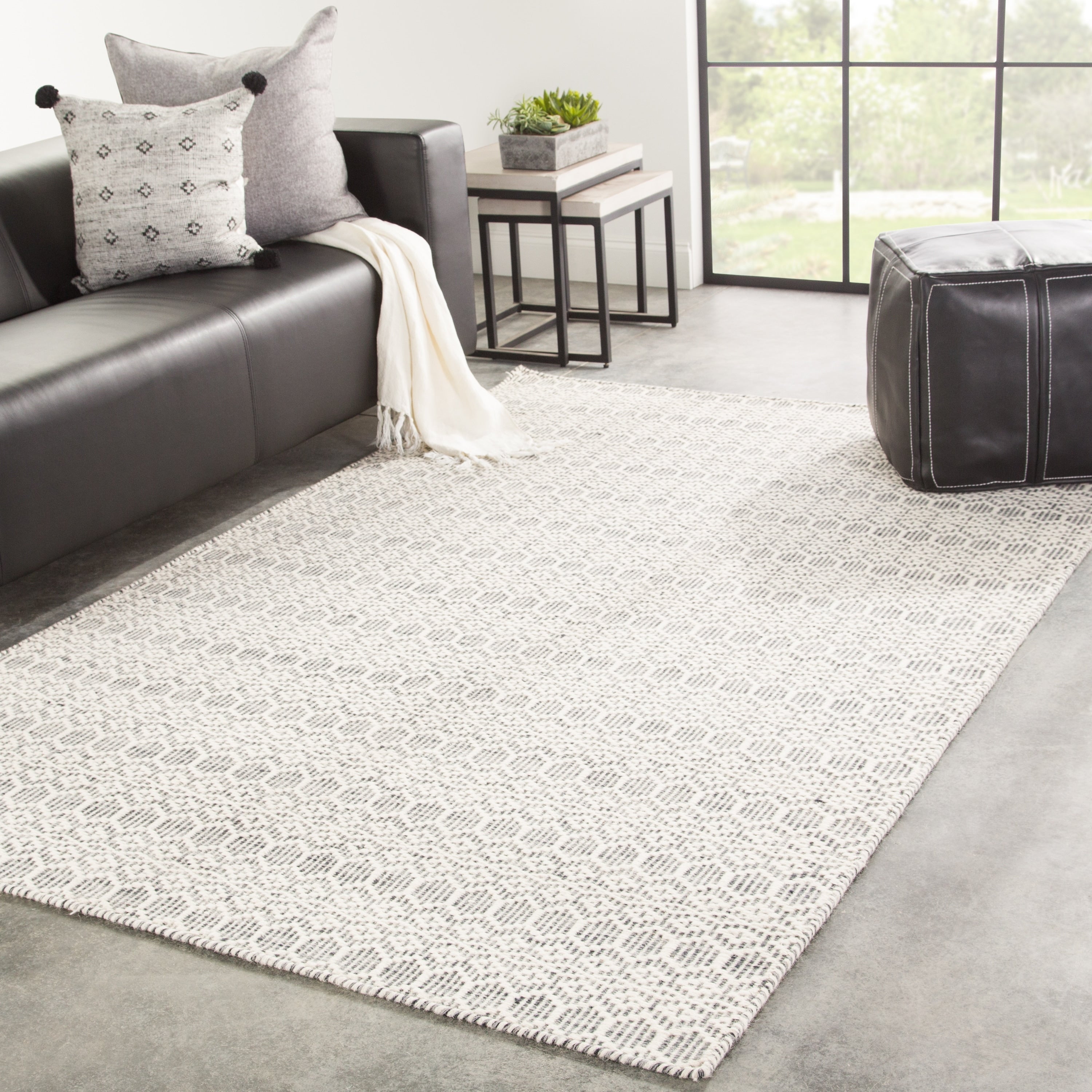 Railay Handmade Trellis White Gray Area Rug 710 X910