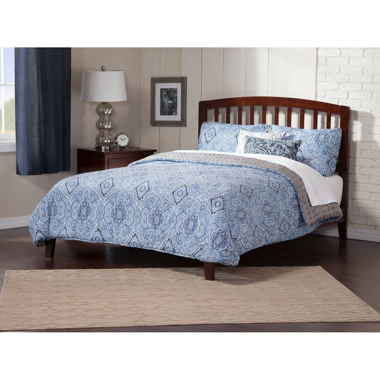 Richmond Walnut Open Foot Queen Bed