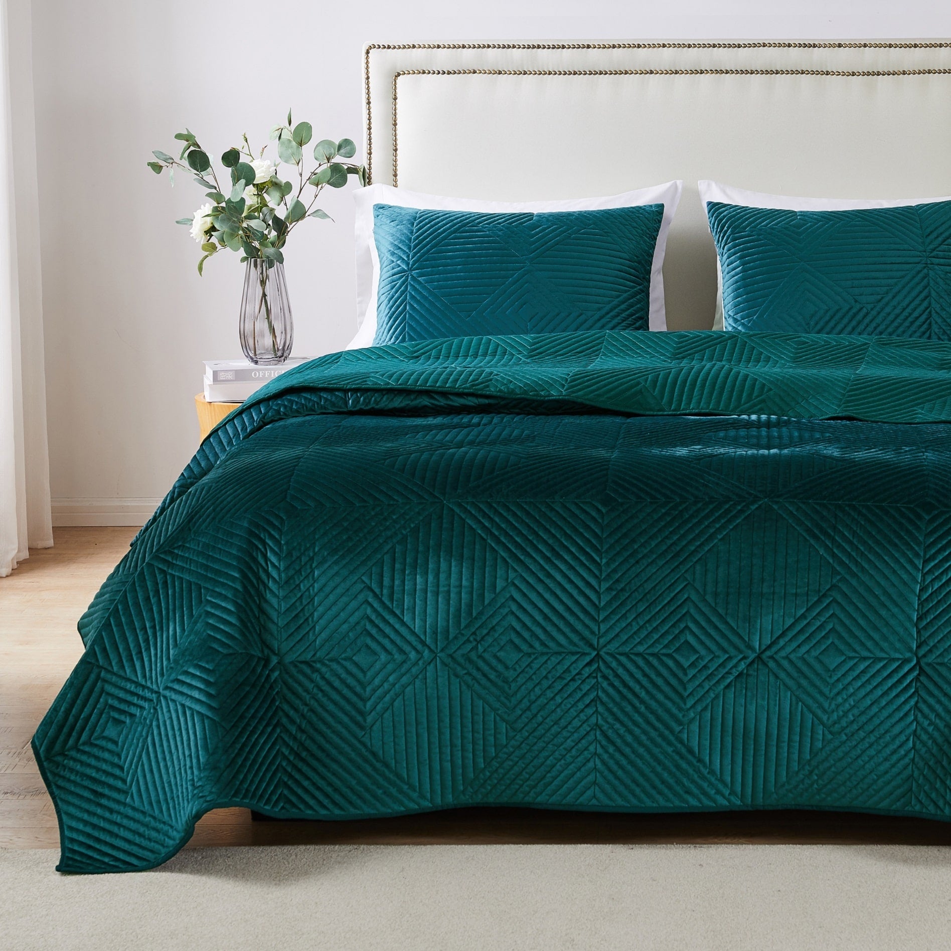 Barefoot Bungalow Riviera Velvet Quilt And Pillow Sham Set