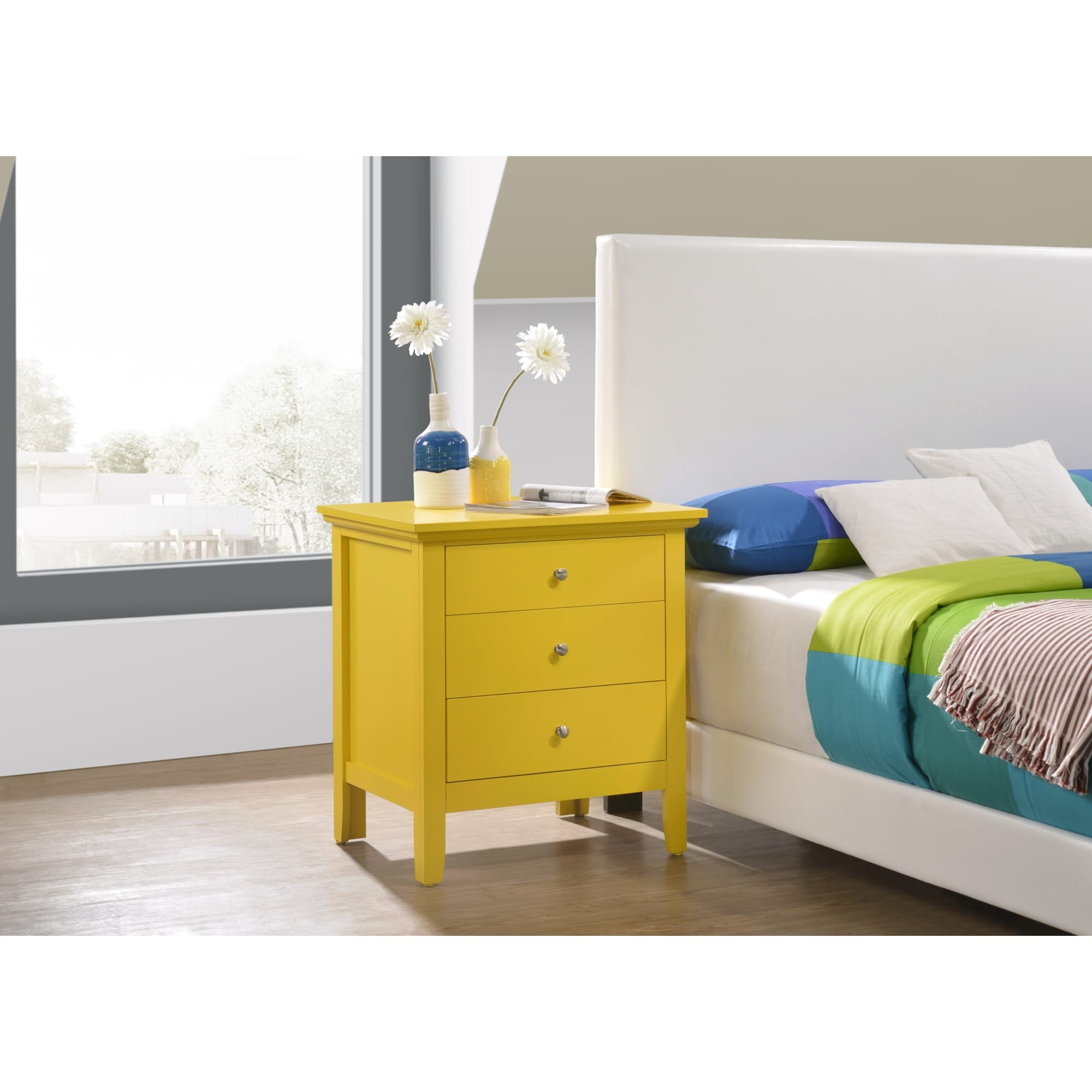 Roomfitters 3 Drawer Nightstand Vibrant Wood Grain Silver Knobs Fully Assembled Modern Bedroom End Table