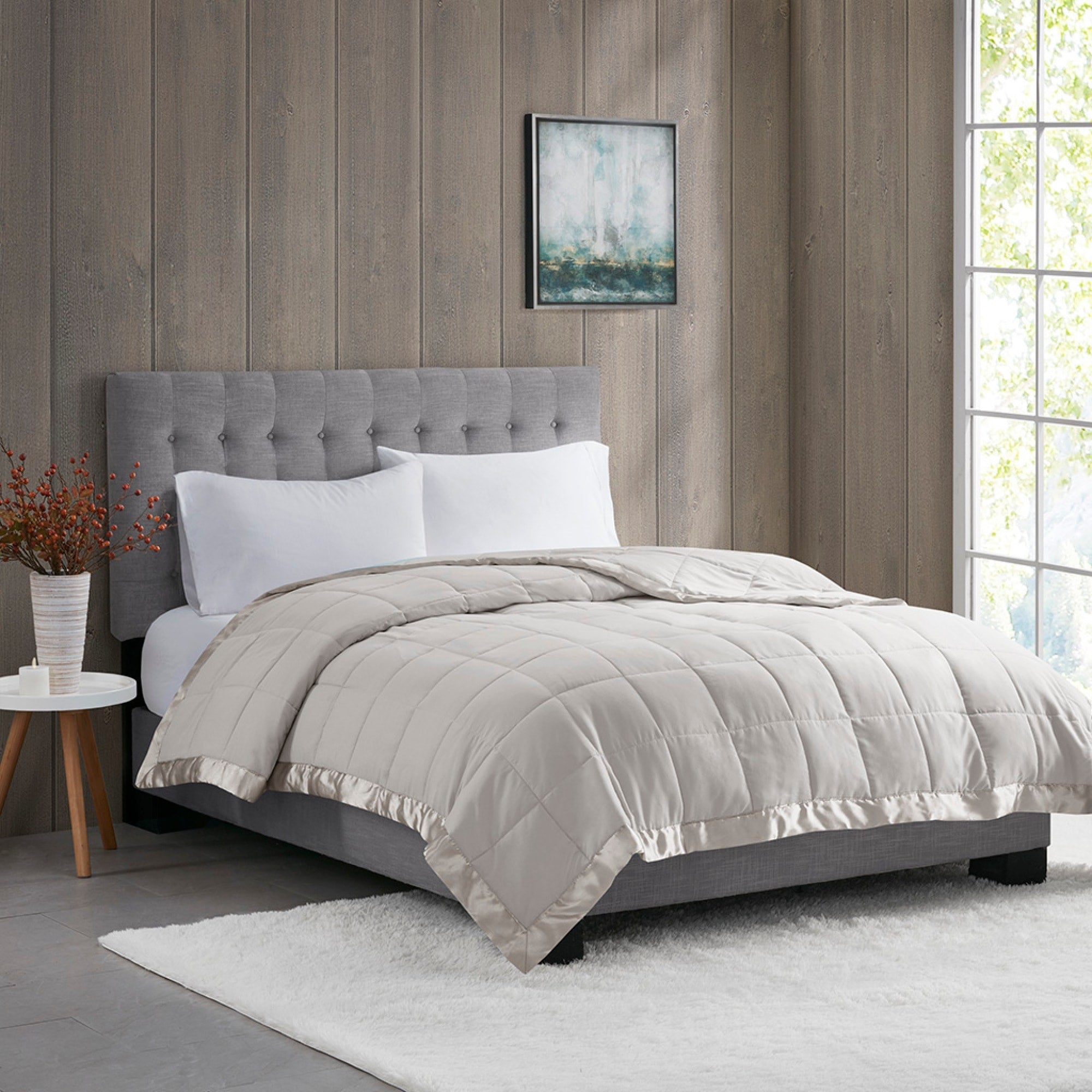 Roomfitters White King Lightweight Down Alternative Blanket Satin Trim All Season Bedding Moisture Management Blanket Set
