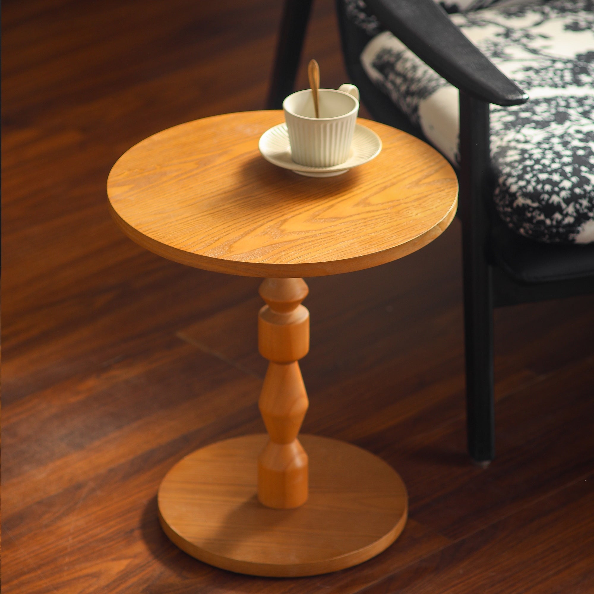 Round Side Table With Mdf Tabletop Solid Wood Spindle Leg Light Oak Living Room Table