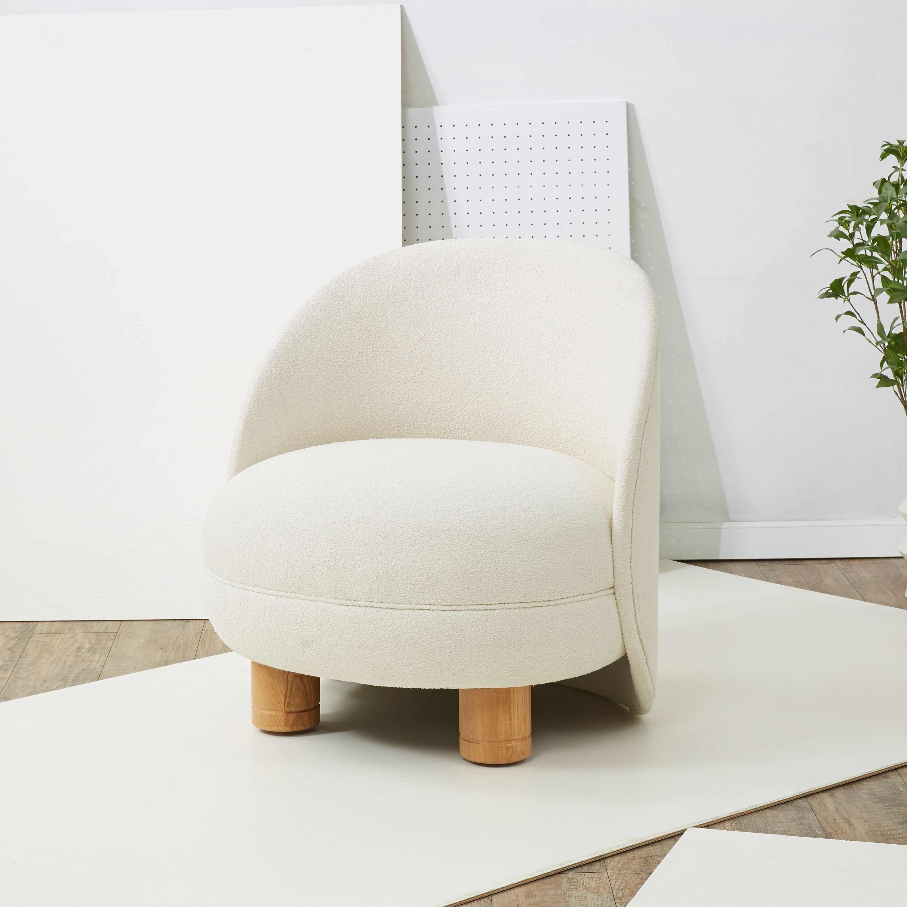 Safavieh Couture Gracelyn Accent Chair Fully Assembled 28 W X 26 D X 29 H