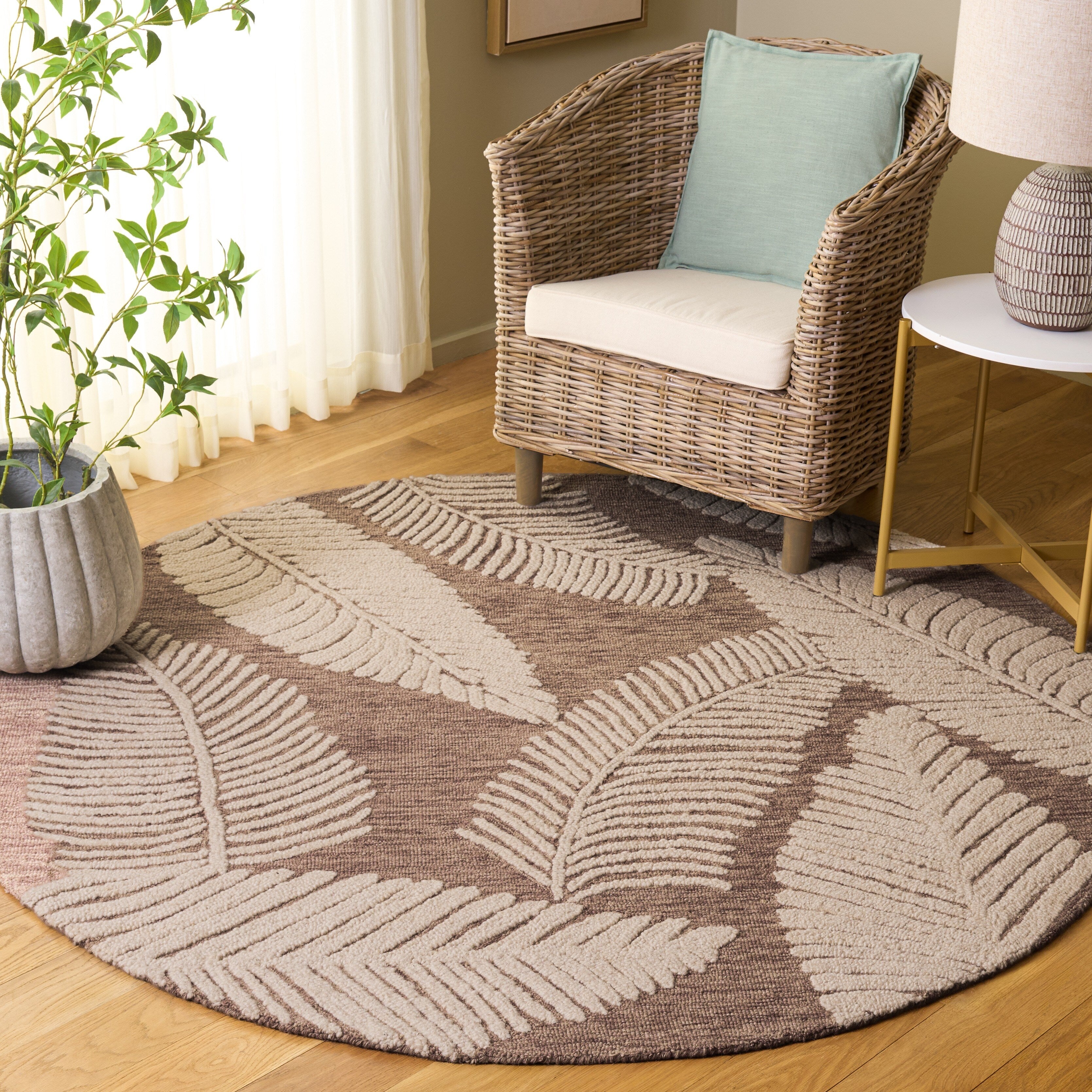 Safavieh Hand Tufted Jardin Seral Patterned Wool Rug