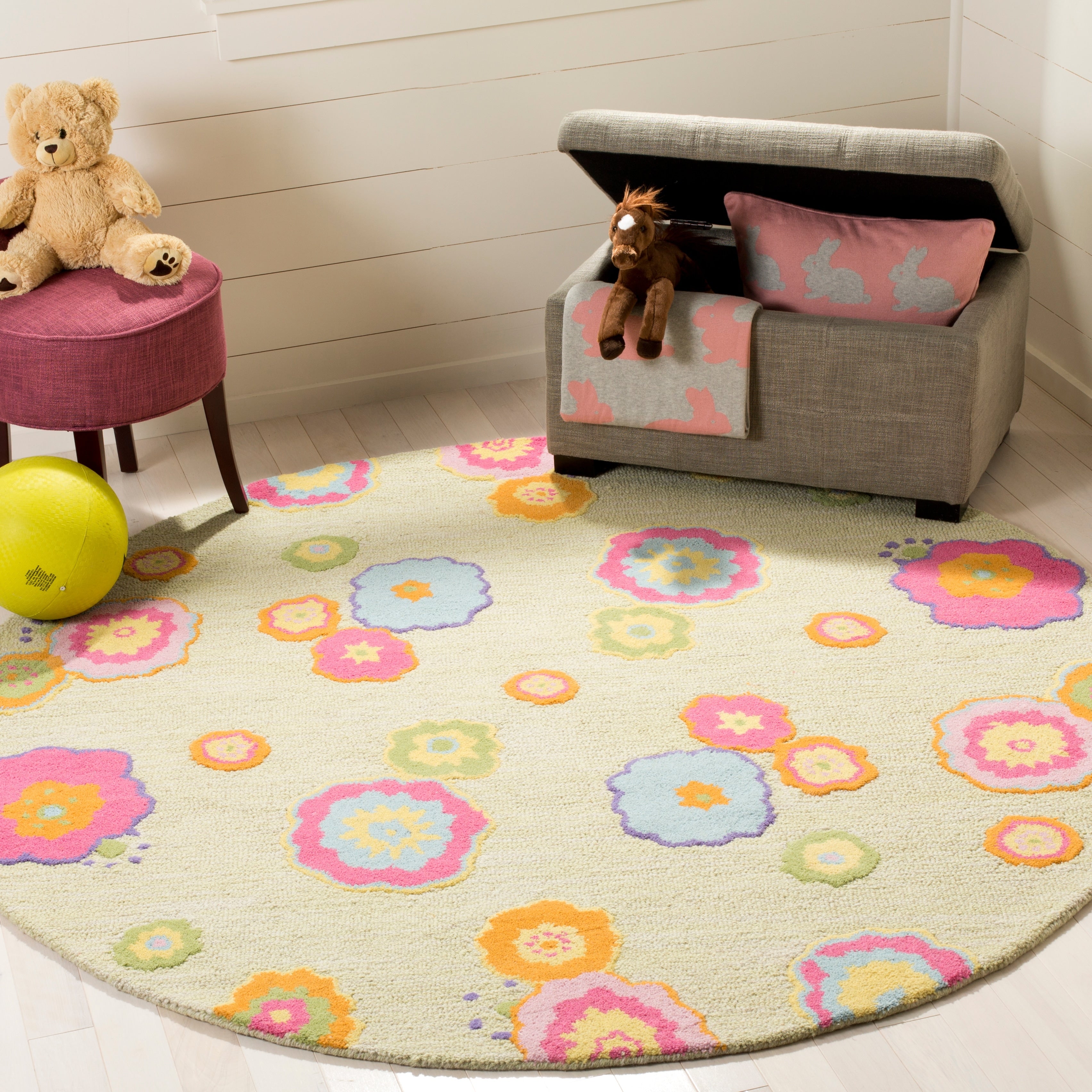Safavieh Handmade Childrens Flowers Green New Zealand Wool Rug 5 X 8