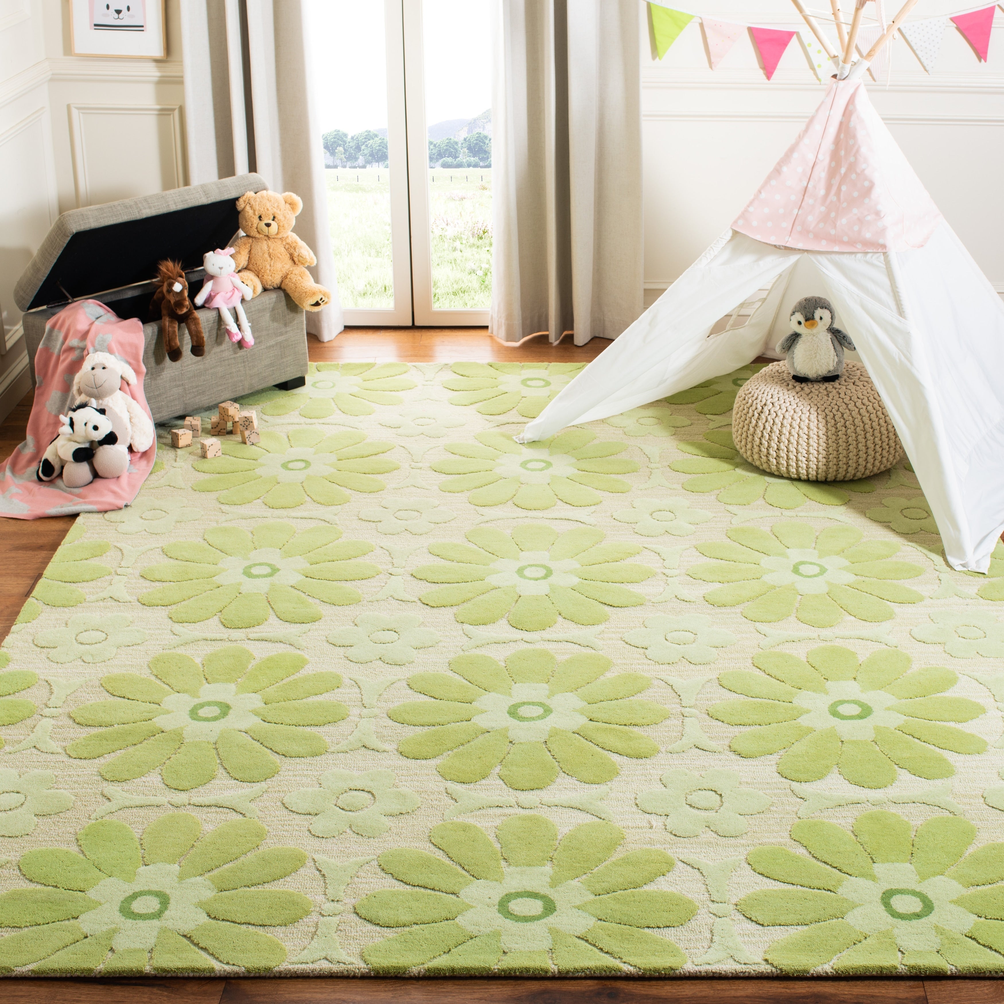 Safavieh Handmade Childrens Daisies Green New Zealand Wool Rug 5 X 8