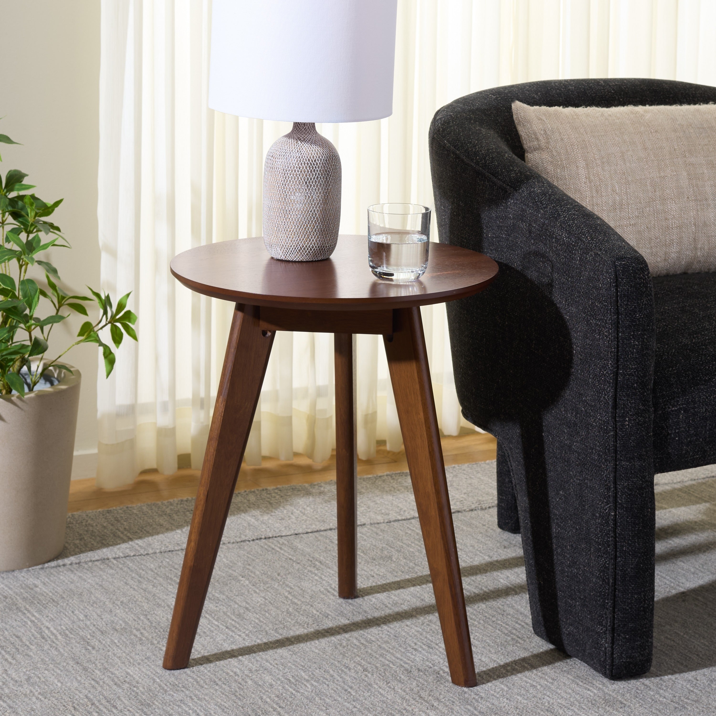Safavieh Home Bahaus Round Accent Table 22 W X 22 D X 22 H