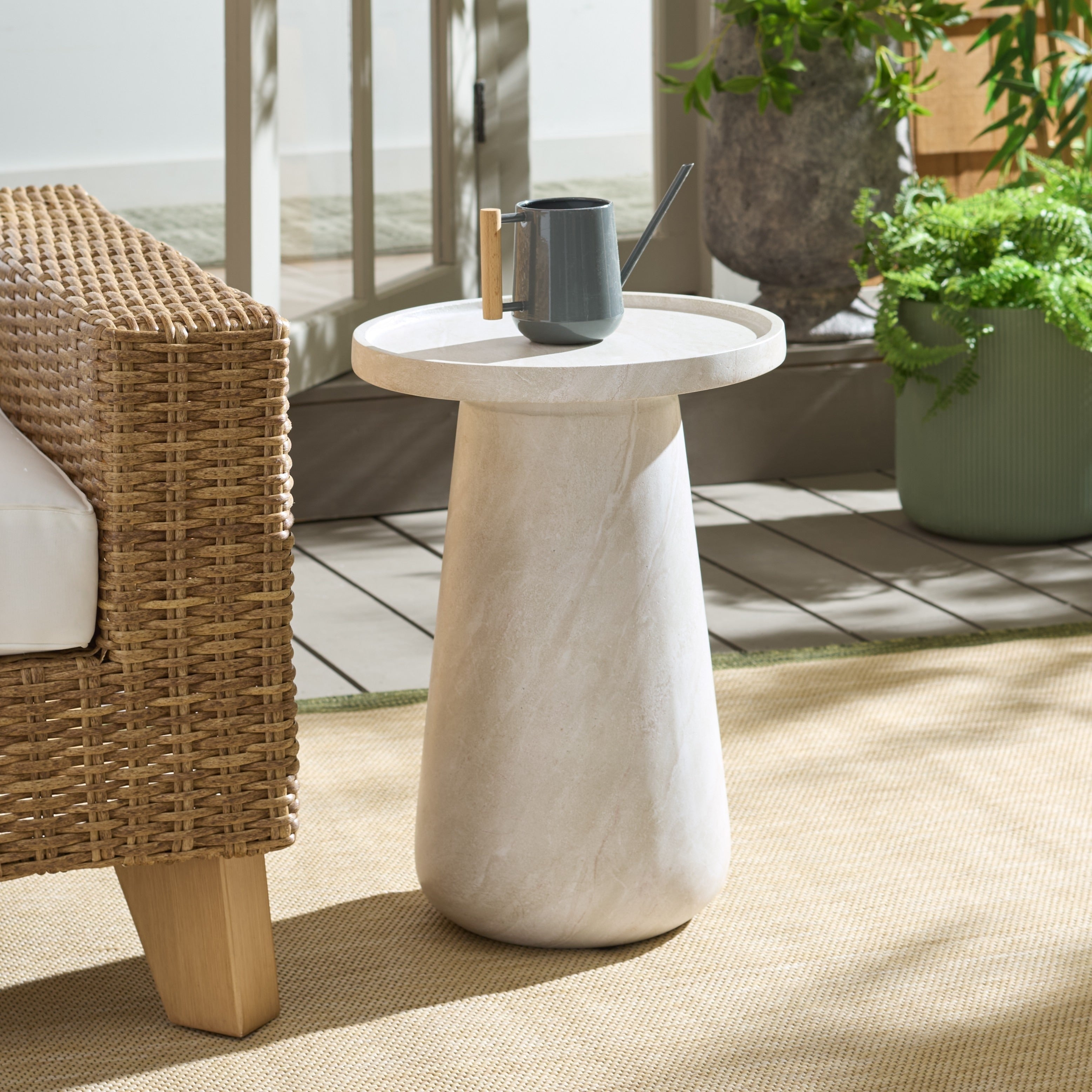 Safavieh Outdoor Living Tina Accent Table 15 W X 15 D X 21 H