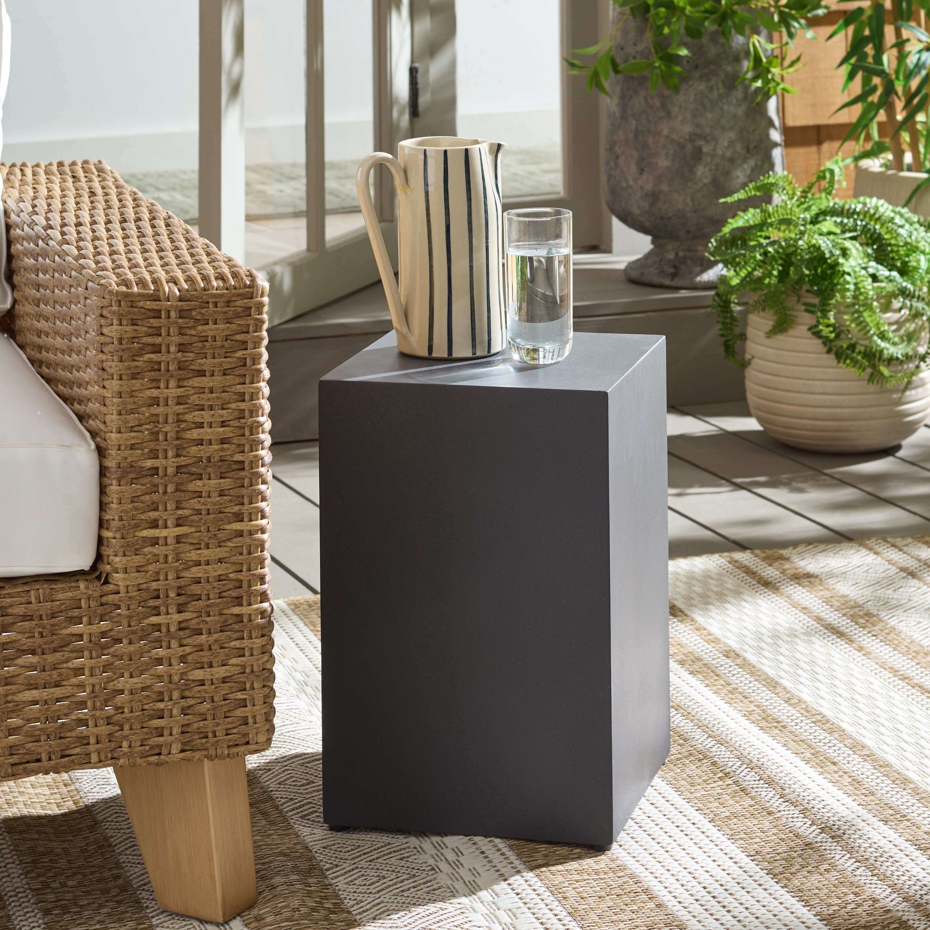 Safavieh Outdoor Living Tina Cube Accent Table 12 W X 12 D X 18 H