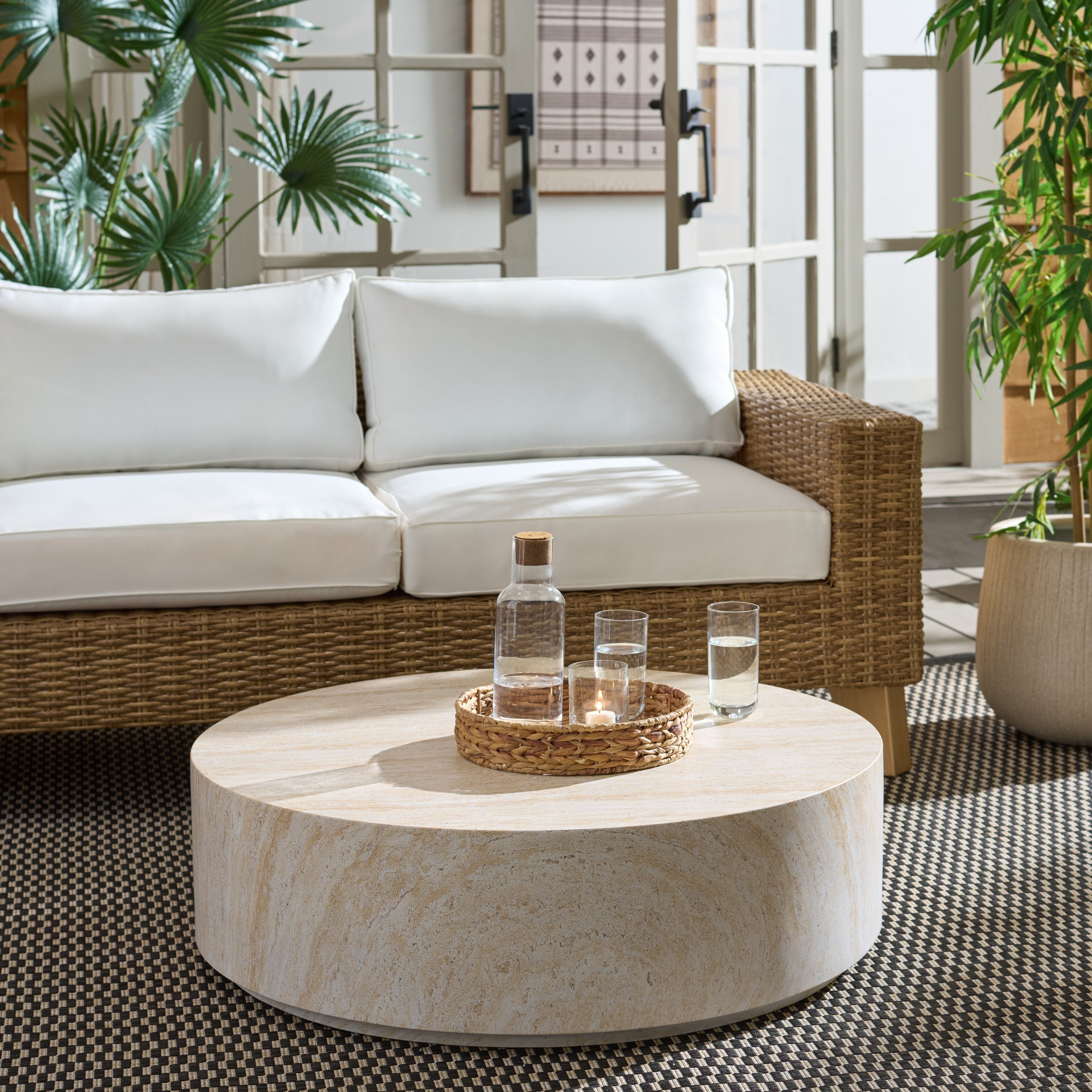 Safavieh Outdoor Living Tina Round Coffee Table 35 W X 35 D X 11 H