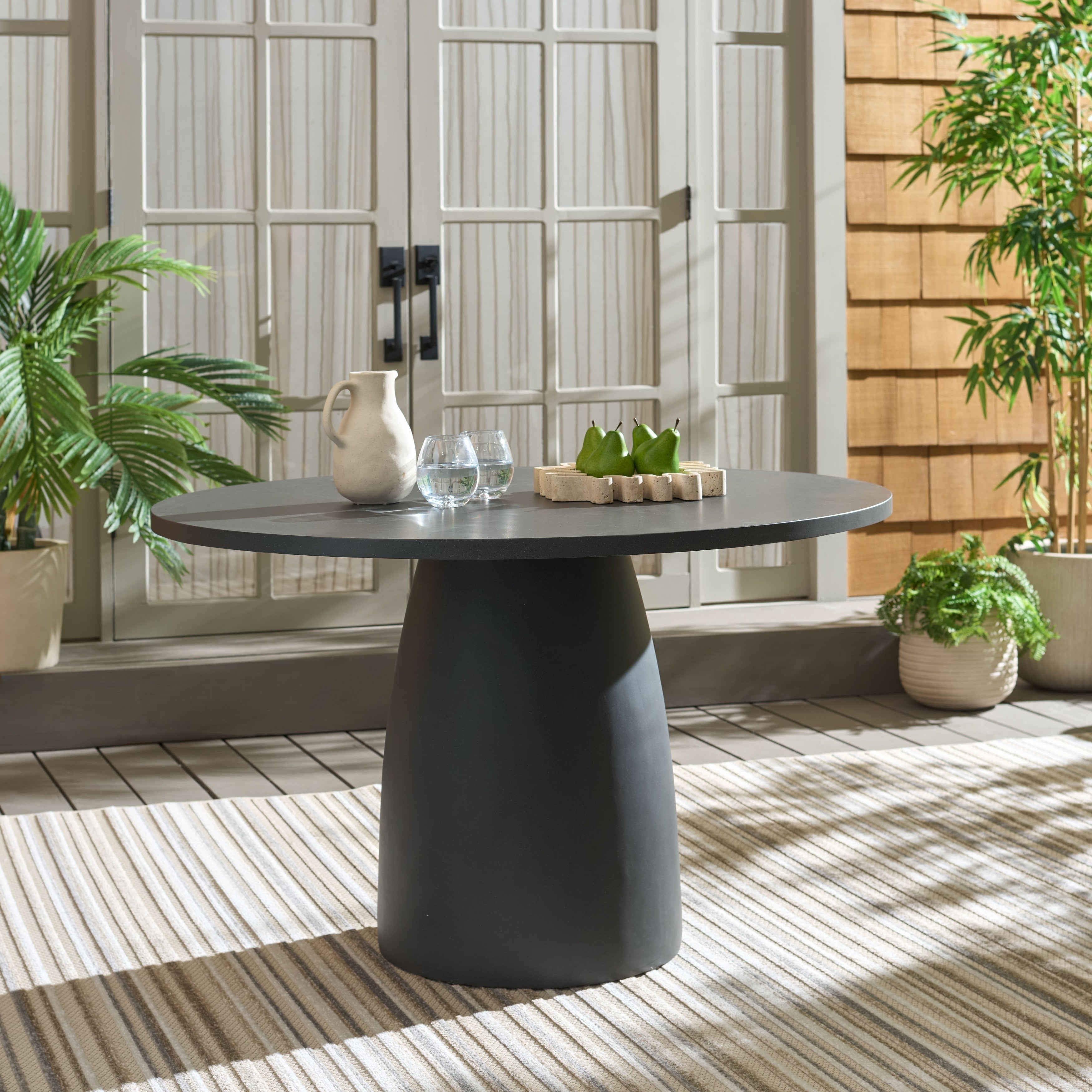 Safavieh Outdoor Living Tina Round Dining Table 47 W X 47 D X 30 H