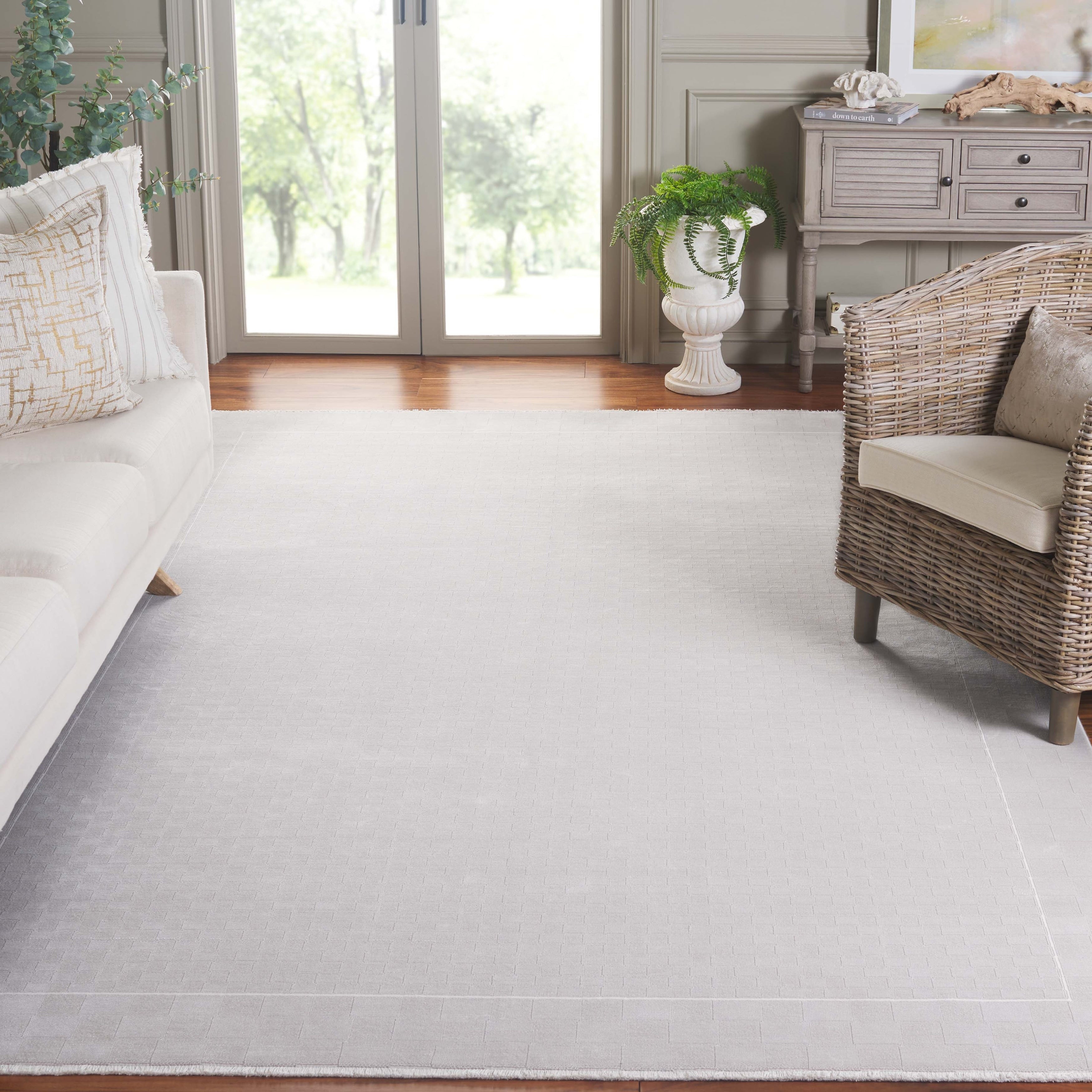 Safavieh Signature Monette Modern Viscose Rug