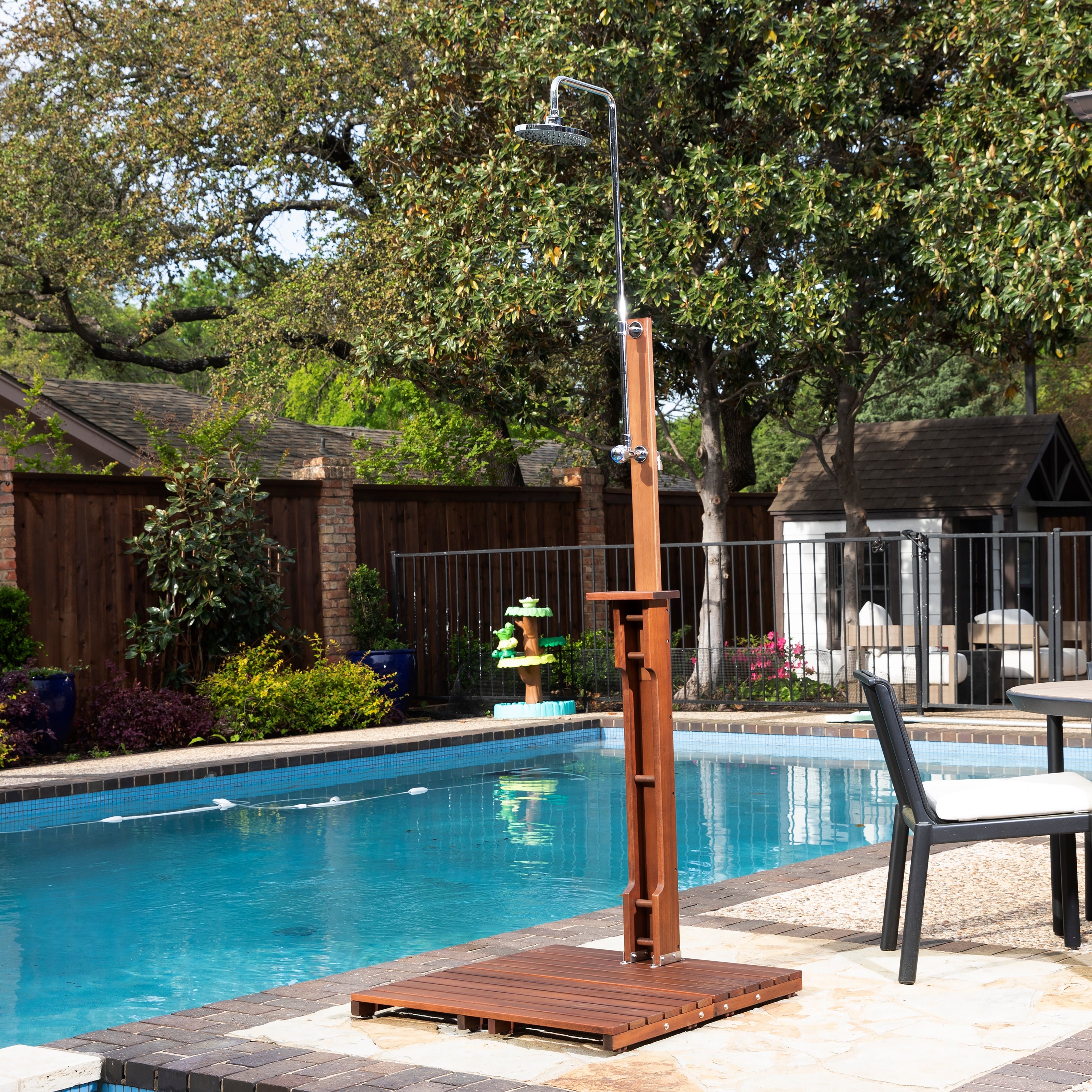 Harper Blvd Parson Outdoor Shower