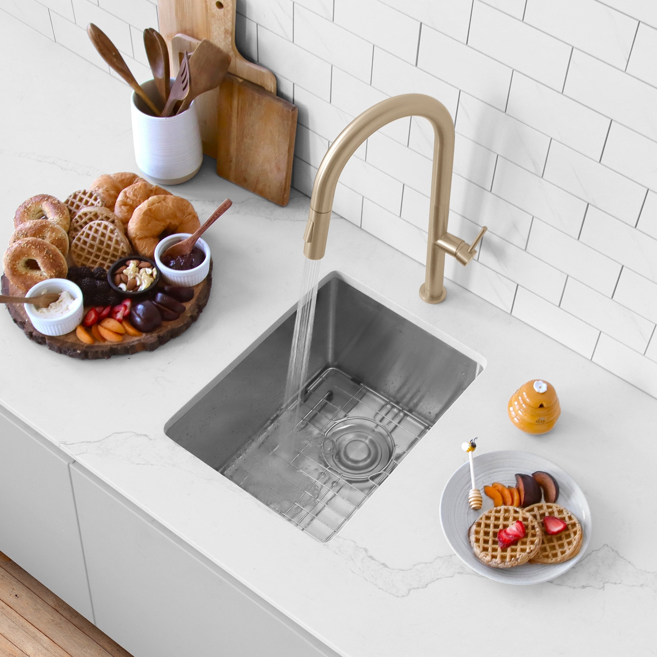 16 Single Bowl 18G Stainless Steel Kitchen Sink With Grid S 309Xg 16 L X 18 W X 10 D