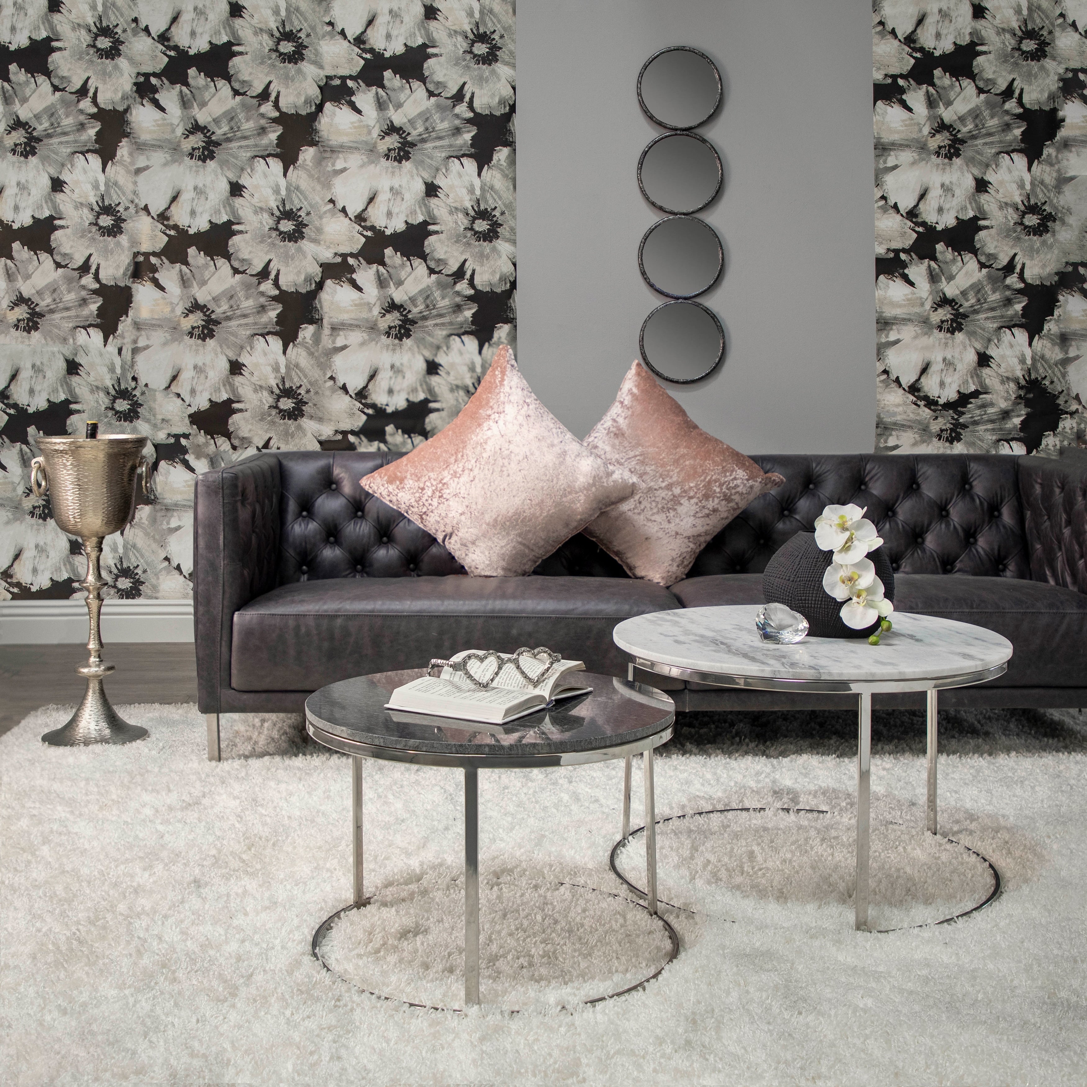 48 4 Mirrored Circles Black Wb