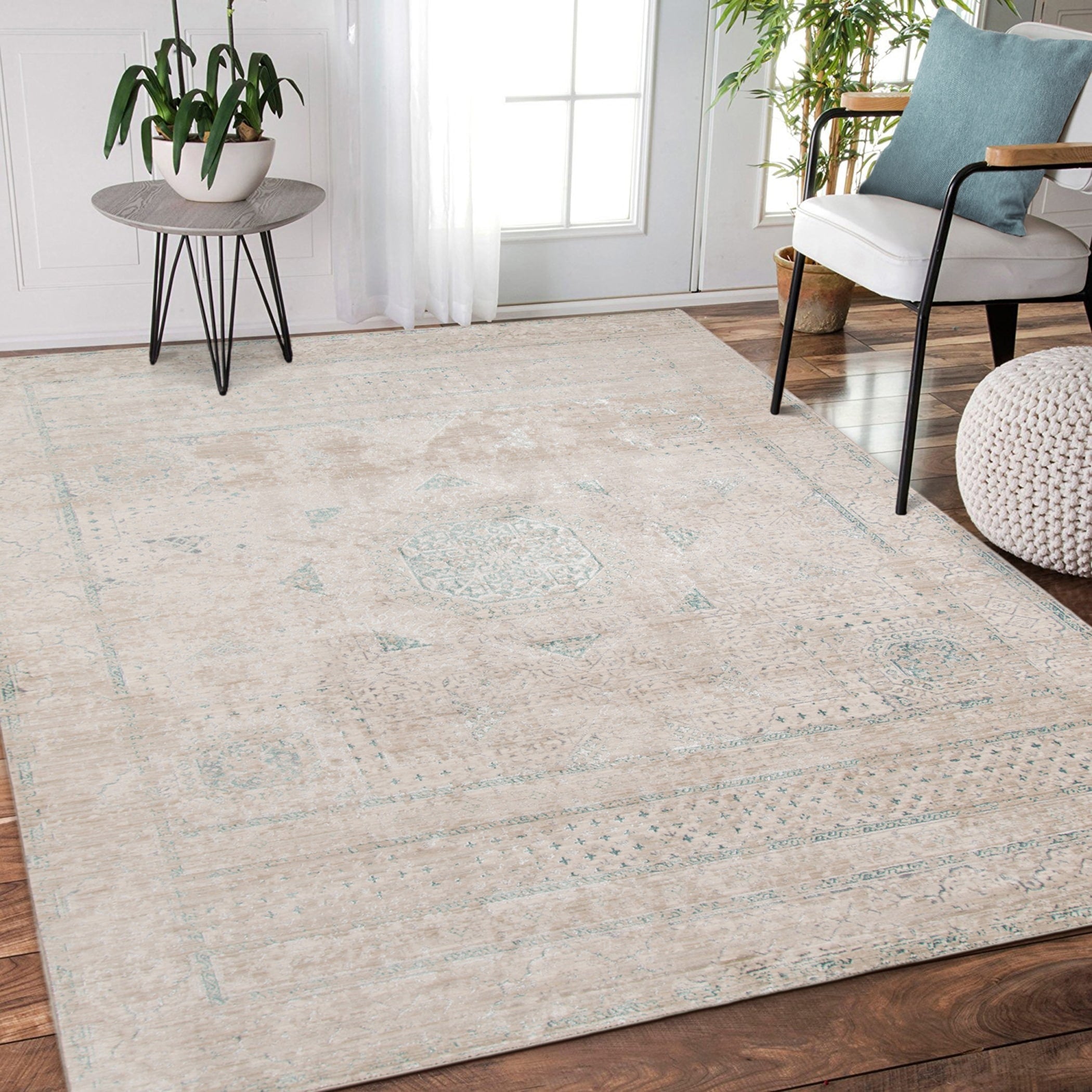 Savannah Aqua Blue Medallion Area Rug 311 X 57