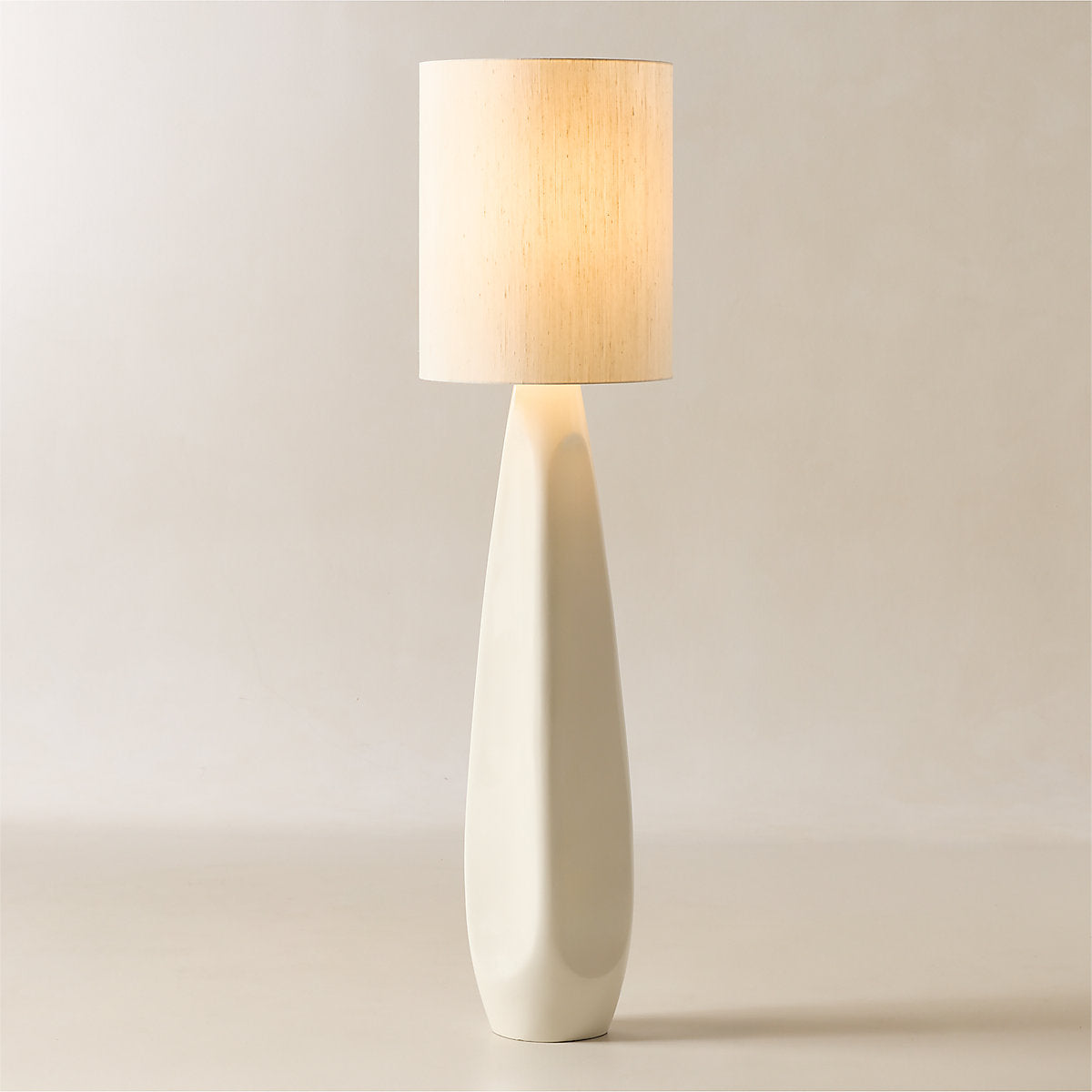 Saxon White High-Gloss Resin Table Lamp with Silk Shade