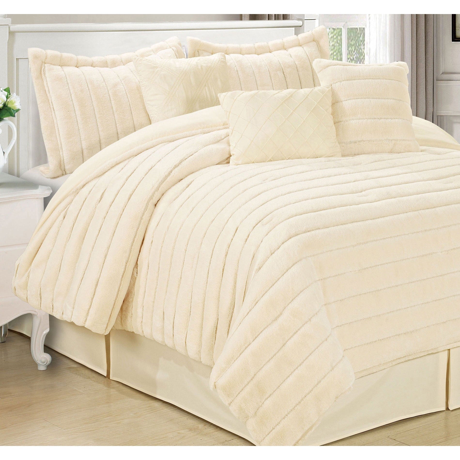 Serenta Faux Fur 7 Piece Comforter Set