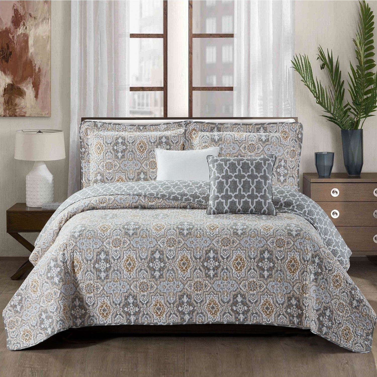 Porch Den Spratt Floral Trellis Pattern Microfiber 5 Piece Quilt Set