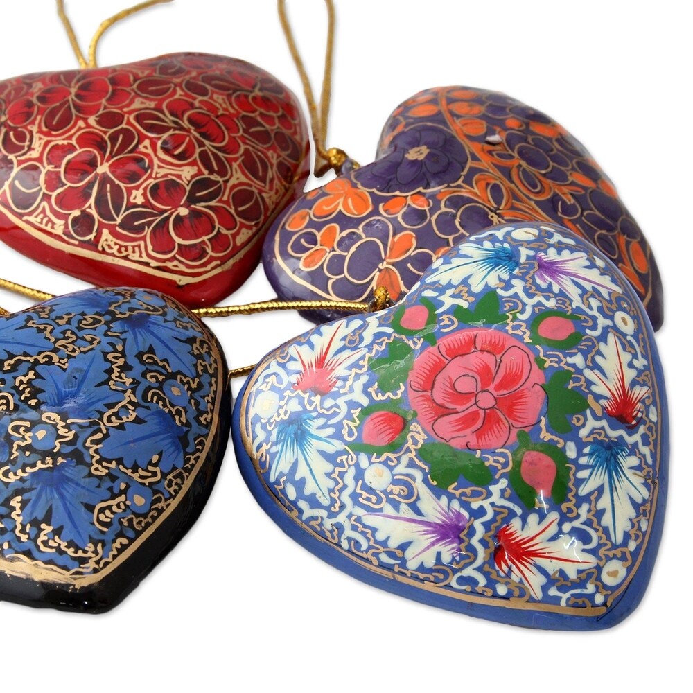 Set Of 4 Handmade Papier Mache Bouquet Of Hearts Ornaments India