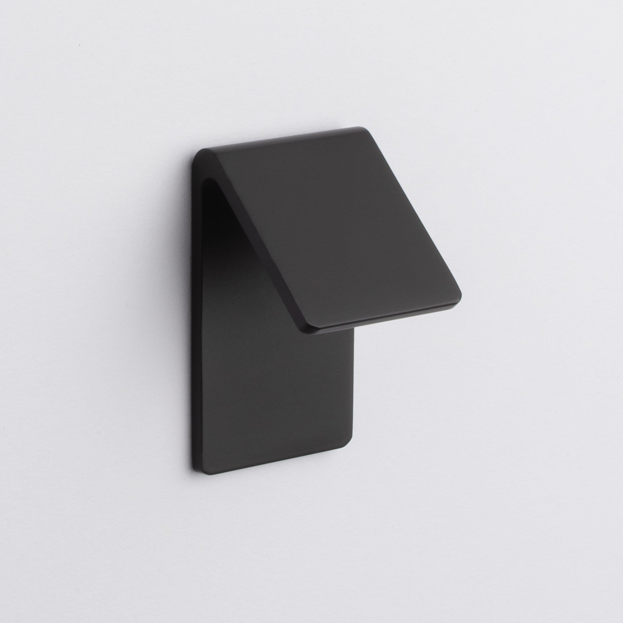 Sietto K 2006 Fold 3 4 Center To Center Finger Cabinet Pull