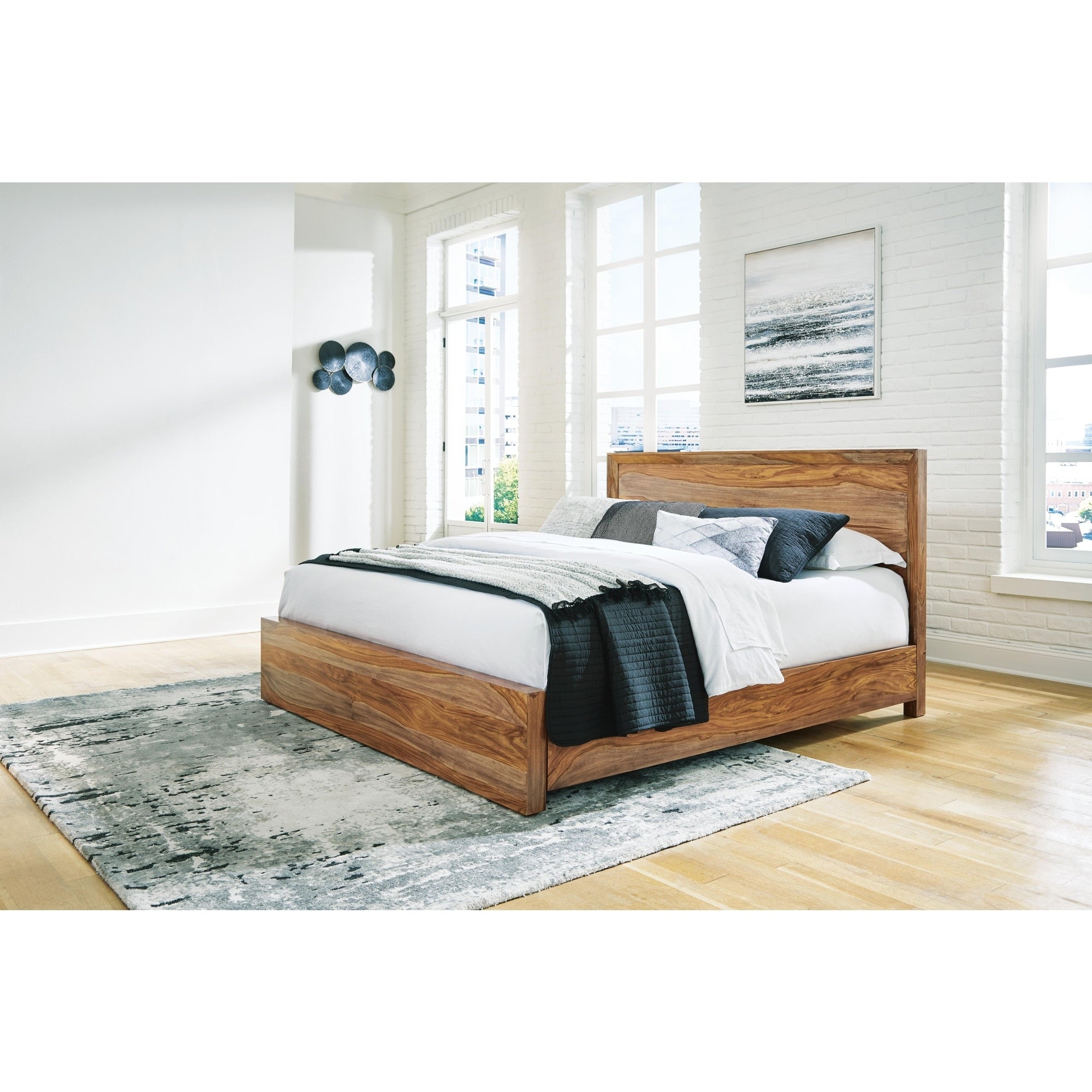 Signature Design By Ashley Dressonni Brown Panel Bed